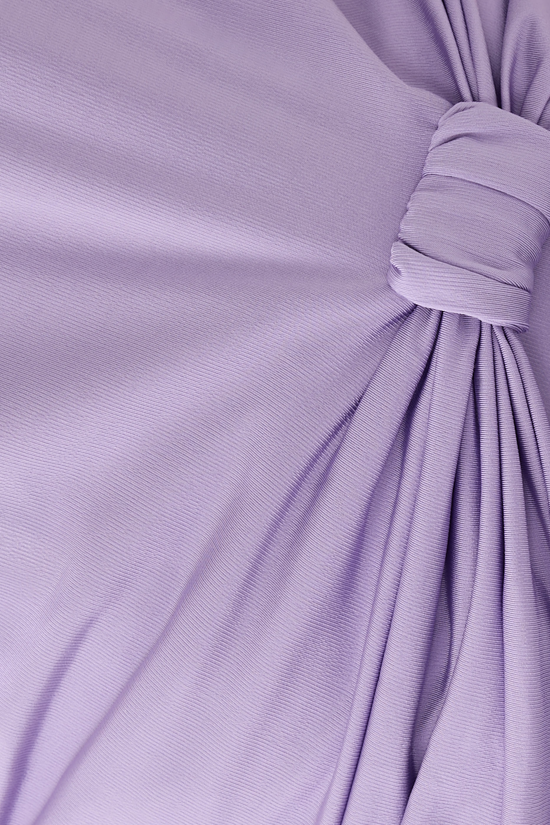 تيشيرت بأكمام قصيرة