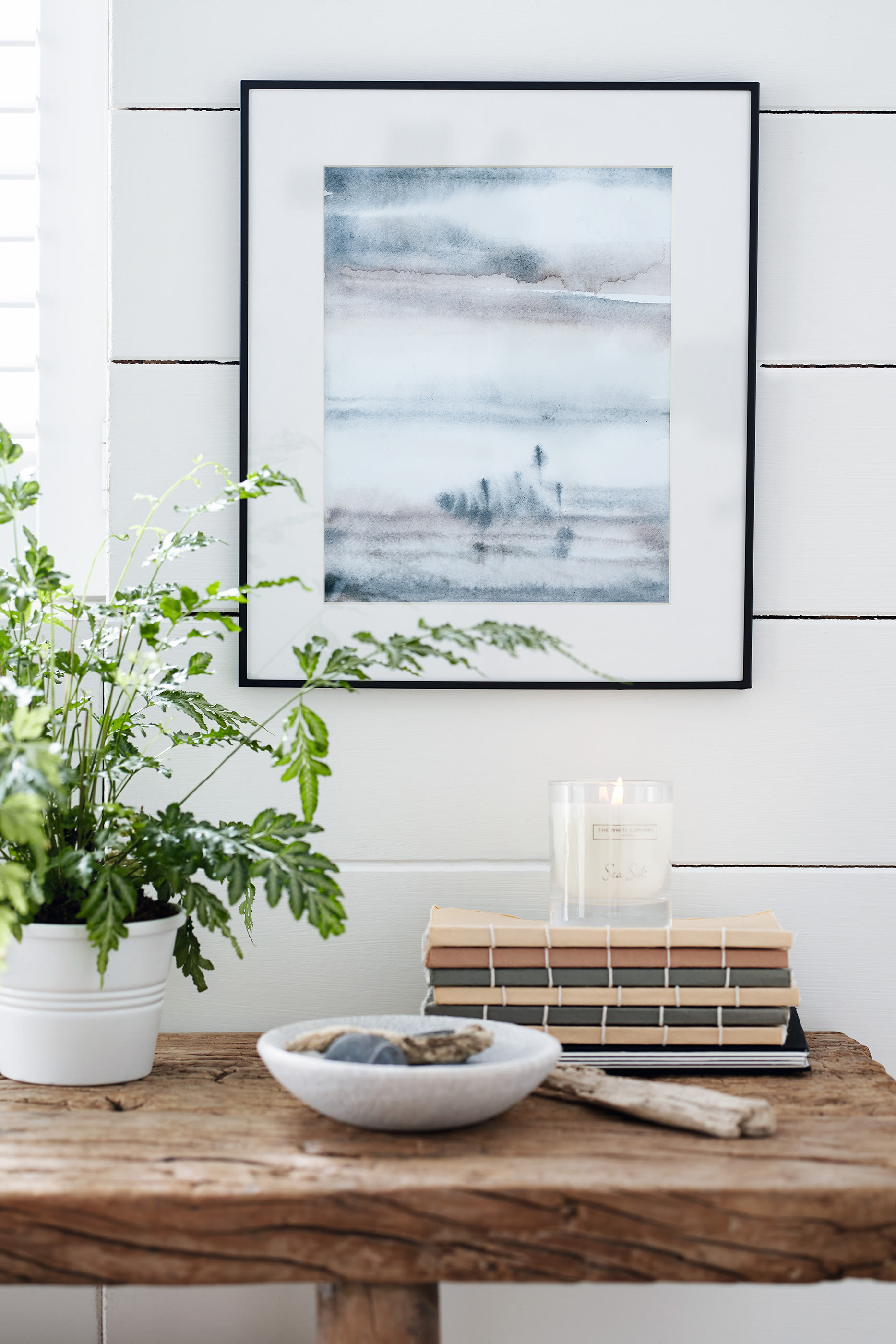 لوحة للحائط بإطار رفيع