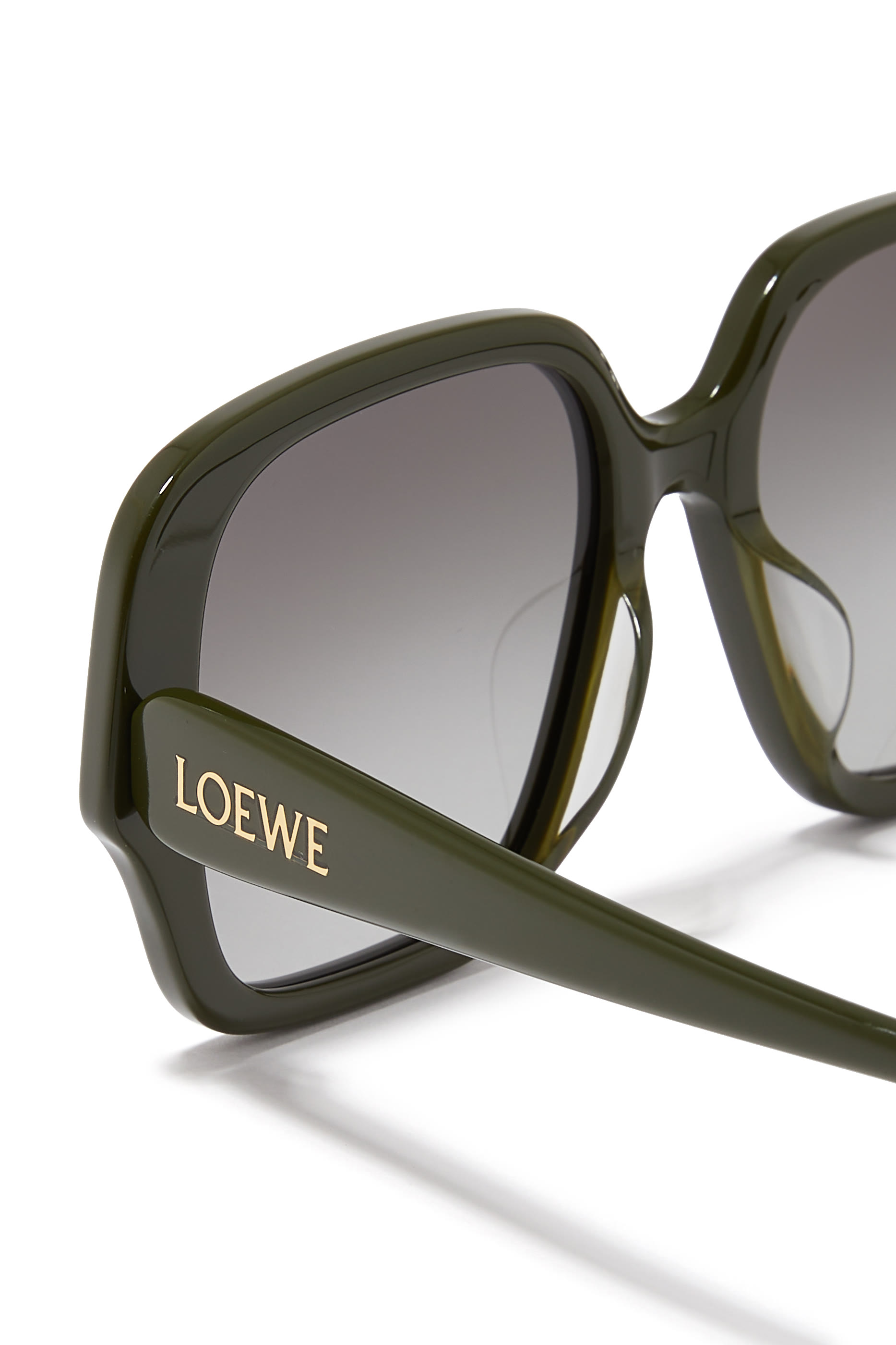 نظارة شمسية بإطار مربع رفيع