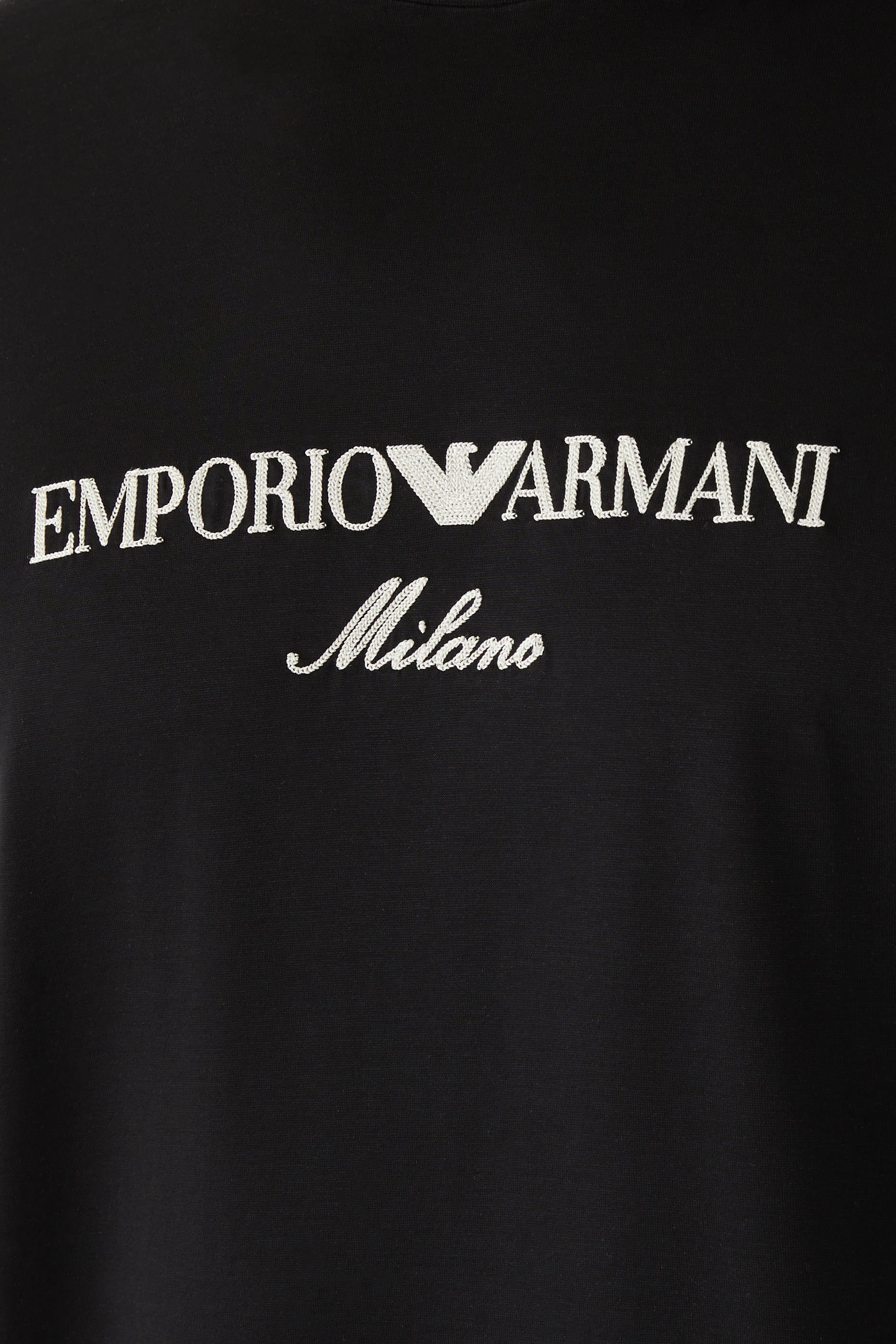 تيشيرت بشعار الماركة قطن