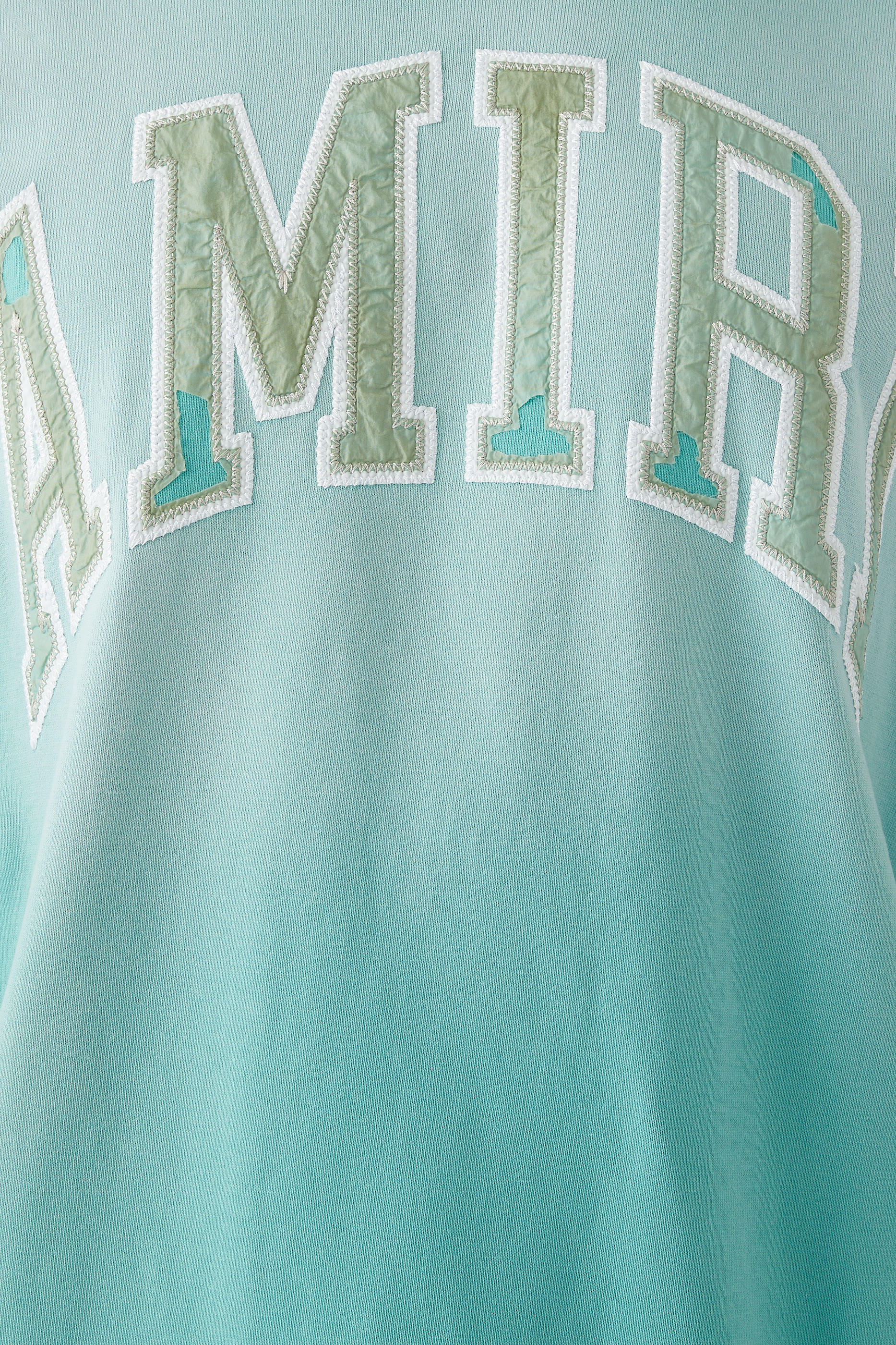 تيشيرت فينتج بقصة فضفاضة