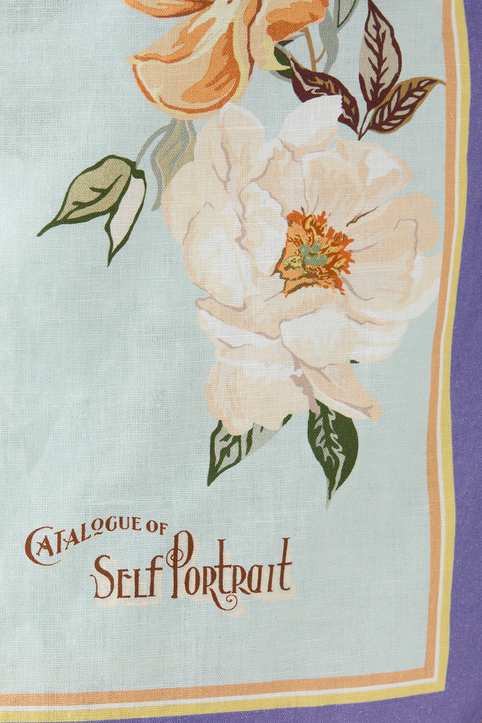 شورت بنقشة زهور كتان