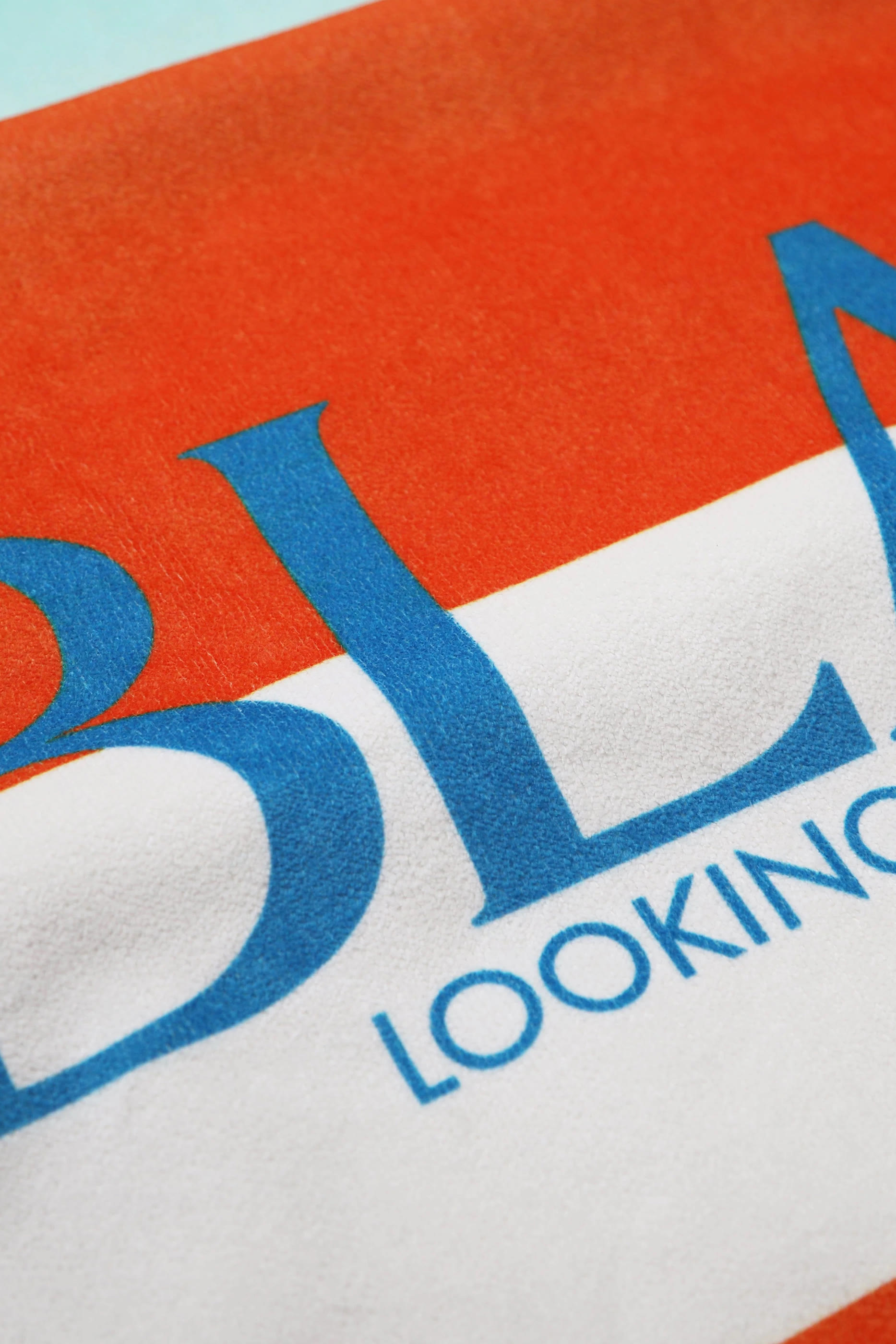 منشفة بلون متدرج للشاطئ