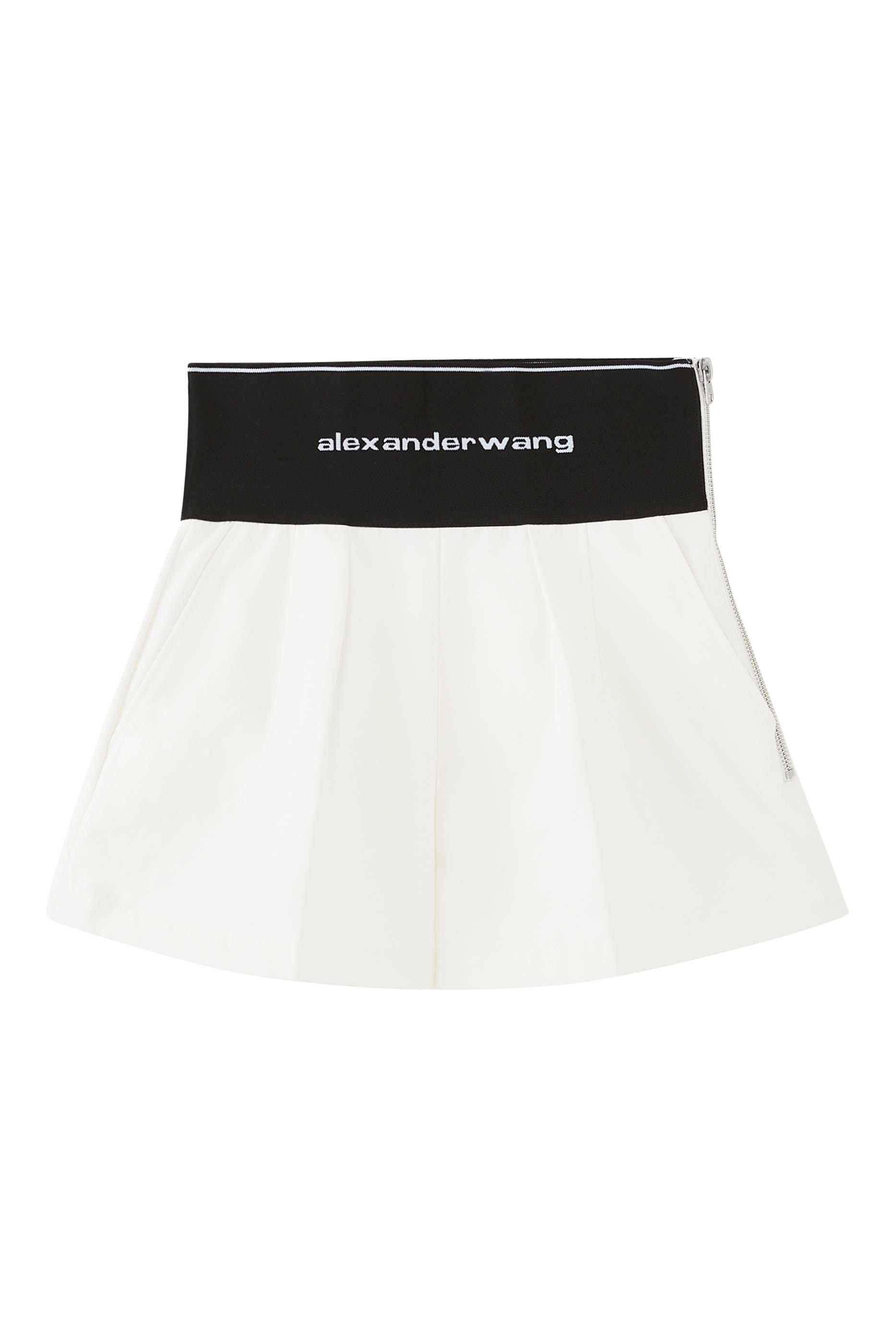 شورت سفاري بقصة مناسبة للجسم