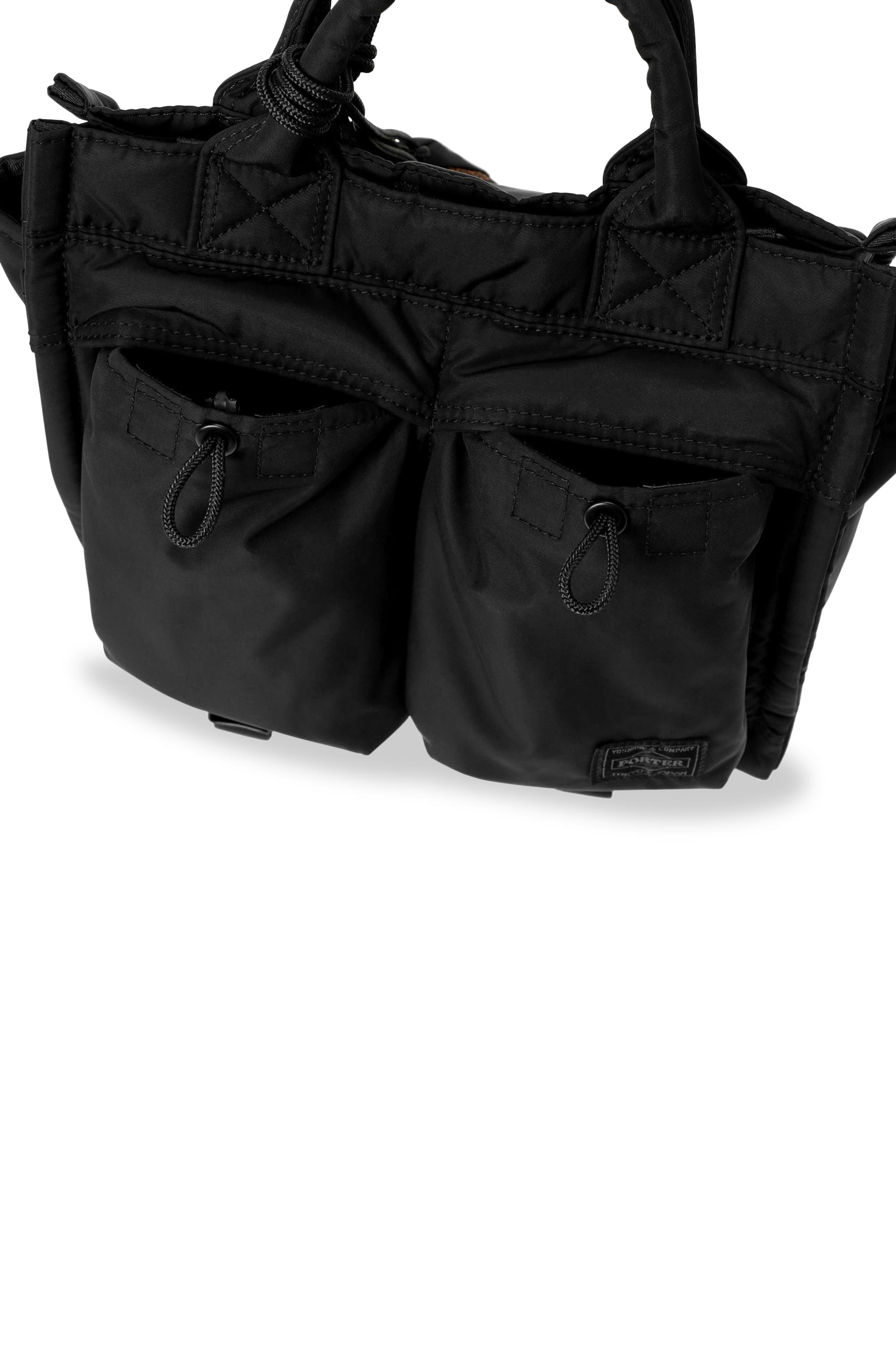  حقيبة يد سنسز مزينة بشعار الماركة