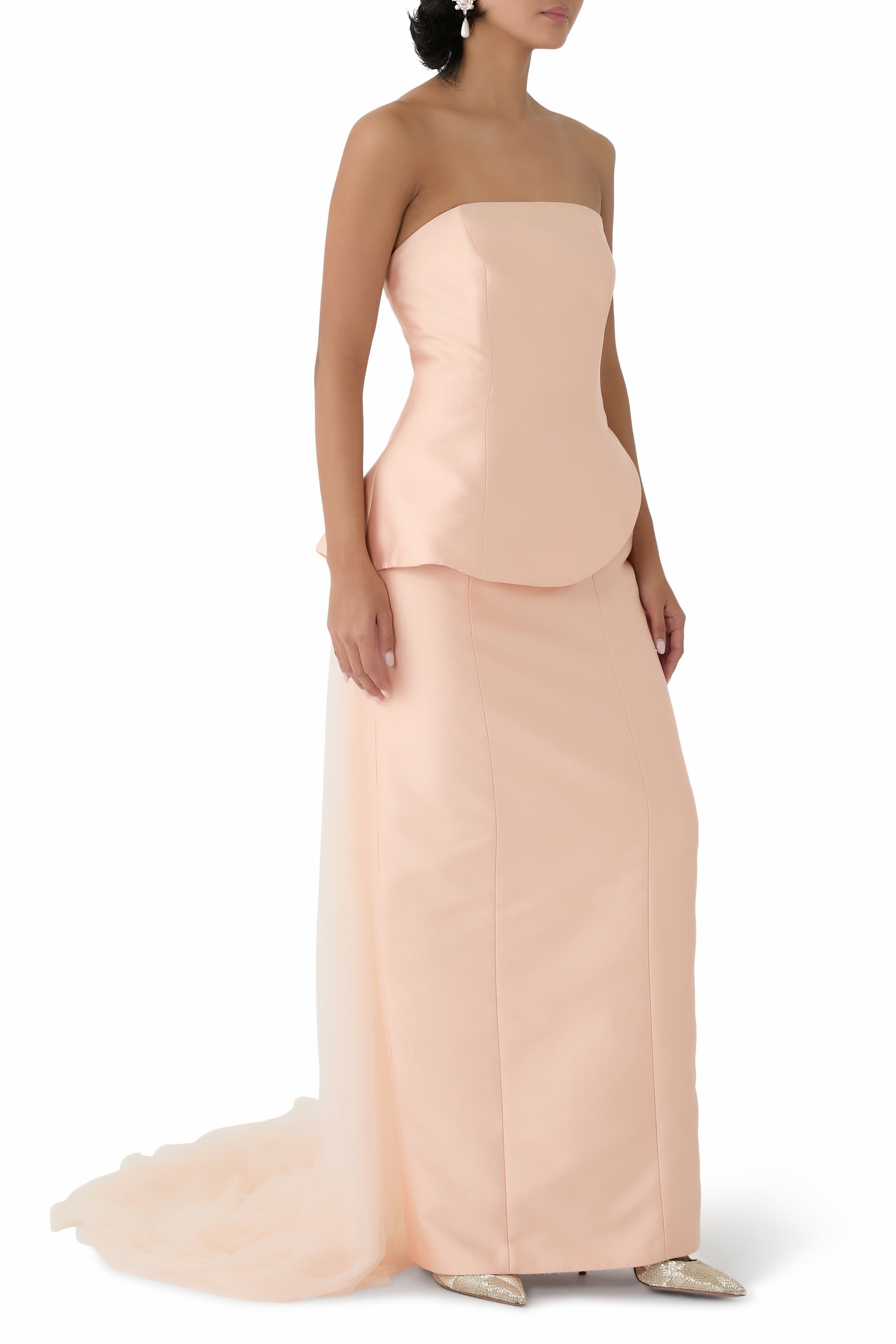 فستان سهرة بلا حمالات