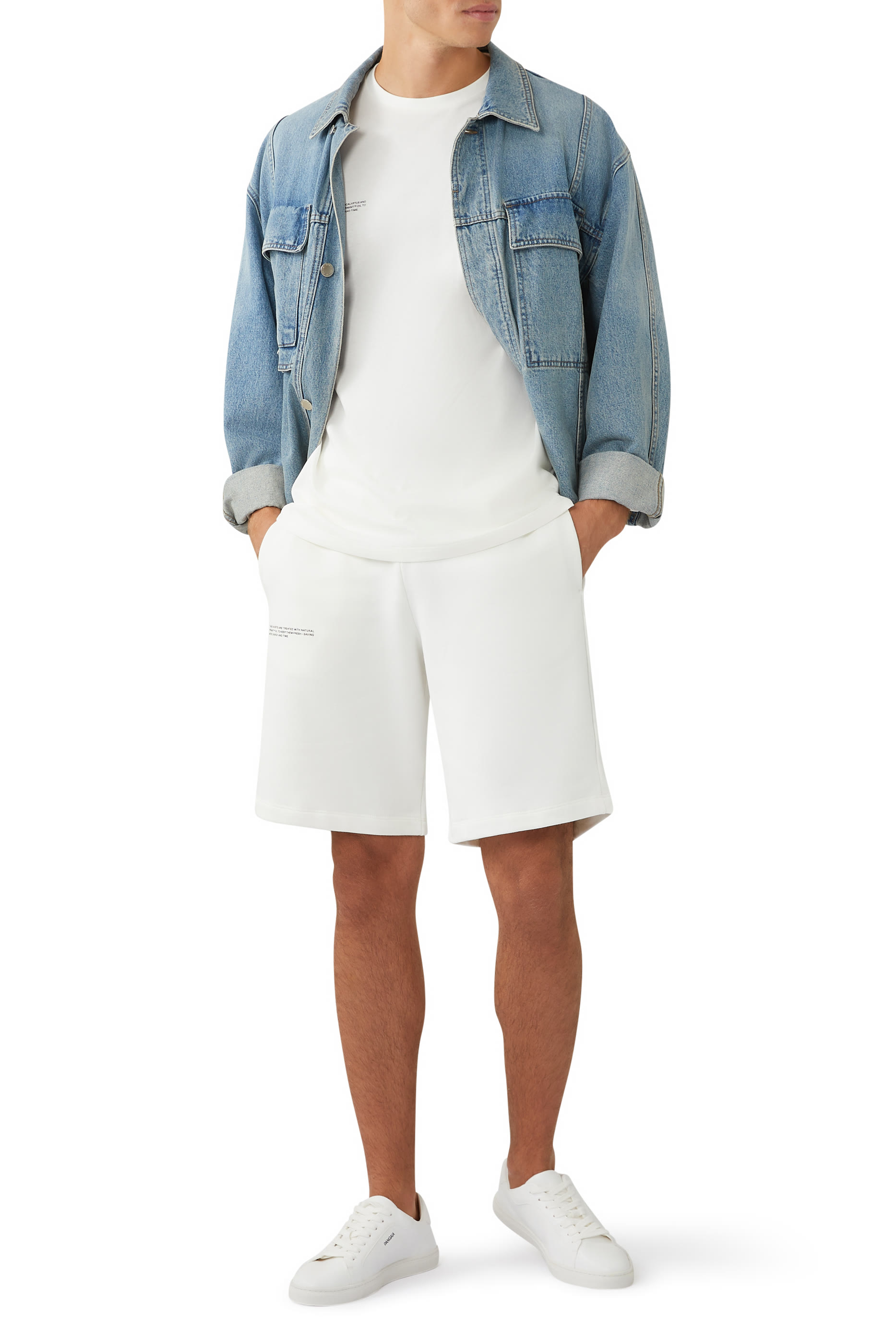 تيشيرت بأكمام طويلة بشعار الماركة