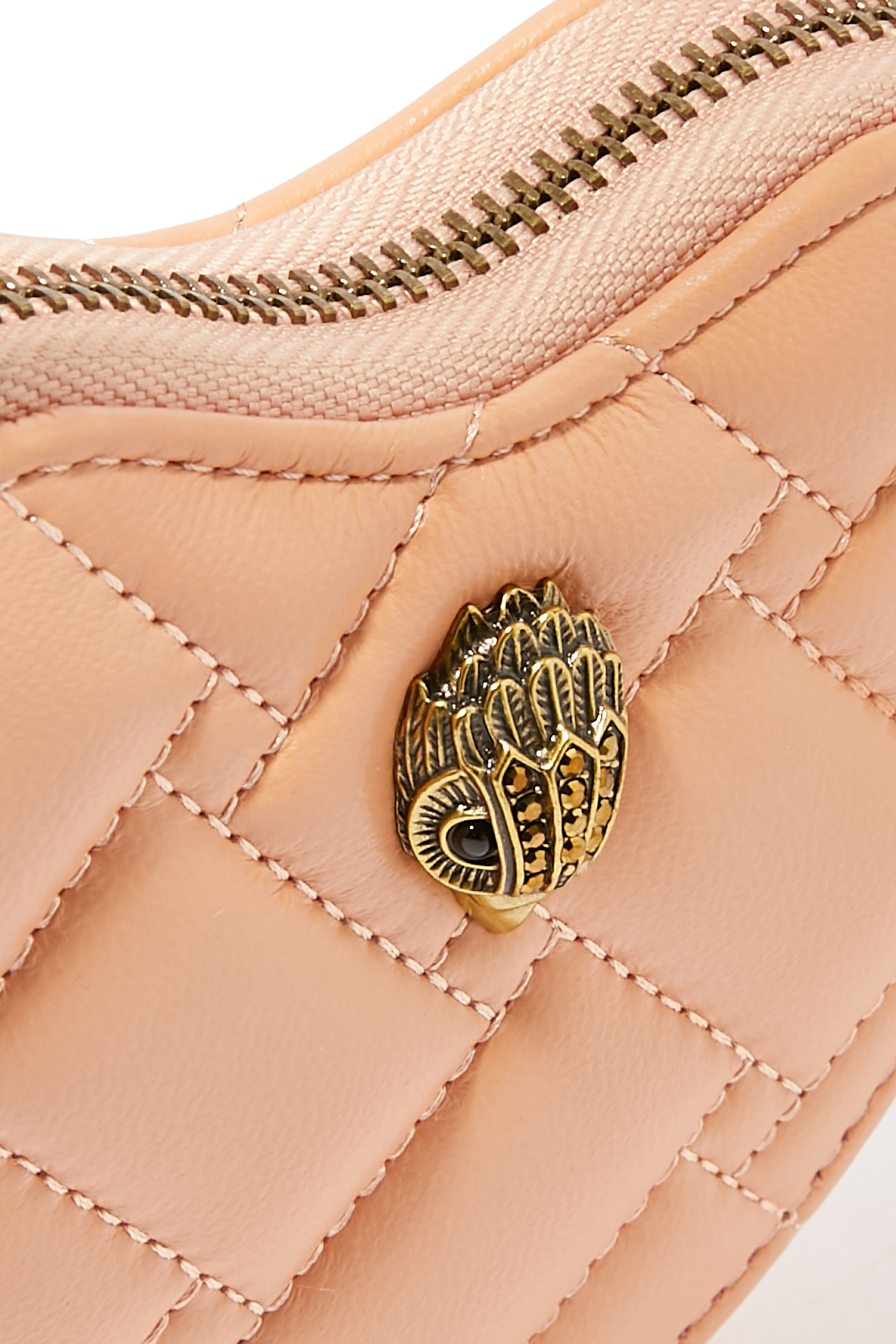 حقيبة كروس بودي كنسينغتون صغيرة بتصميم قلب بنقشة جلد التمساح