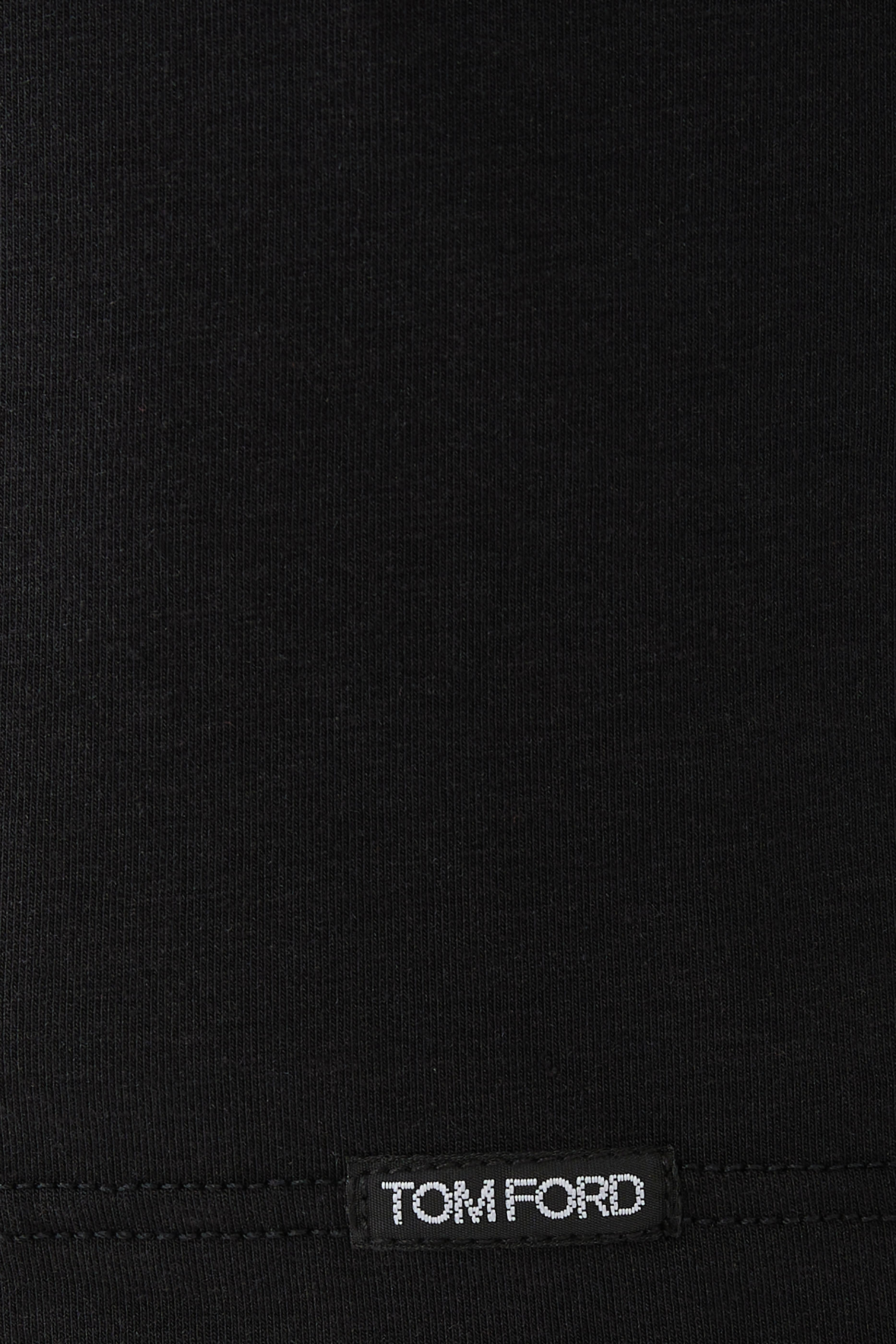 تيشيرت بياقة ضيقة وأكمام طويلة قطن