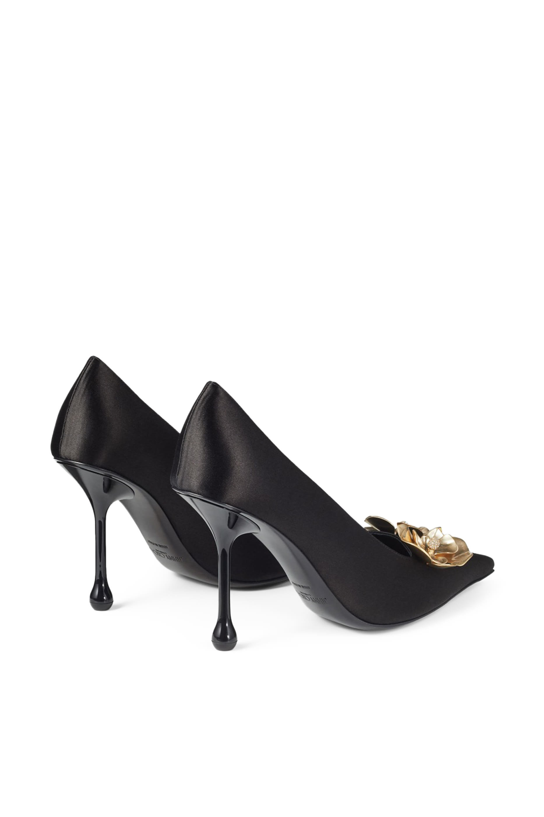 حذاء كلاسيكي اكسيا 95 مزين بزهور ستان