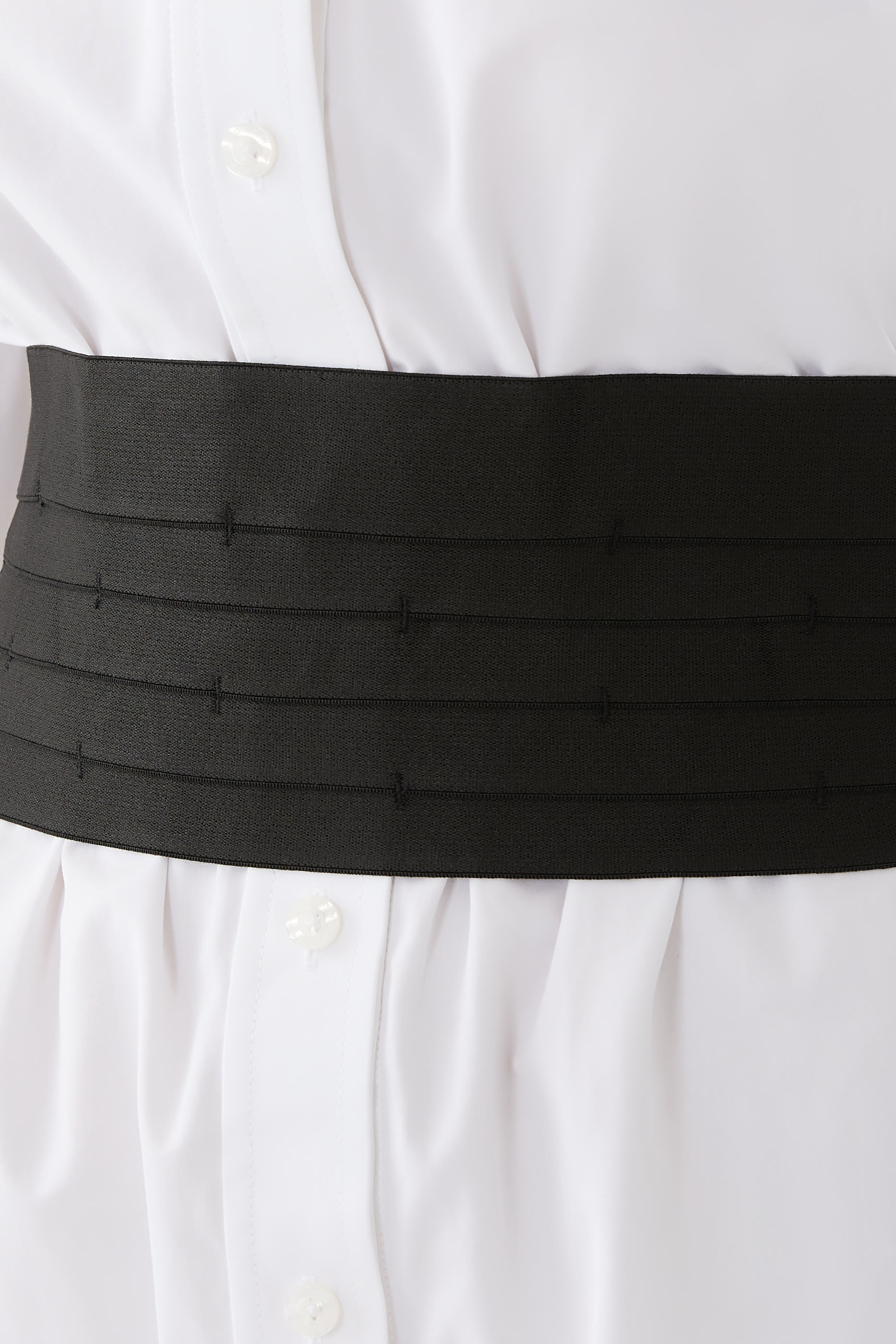 فستان قصير بتصميم قميص غير متماثل