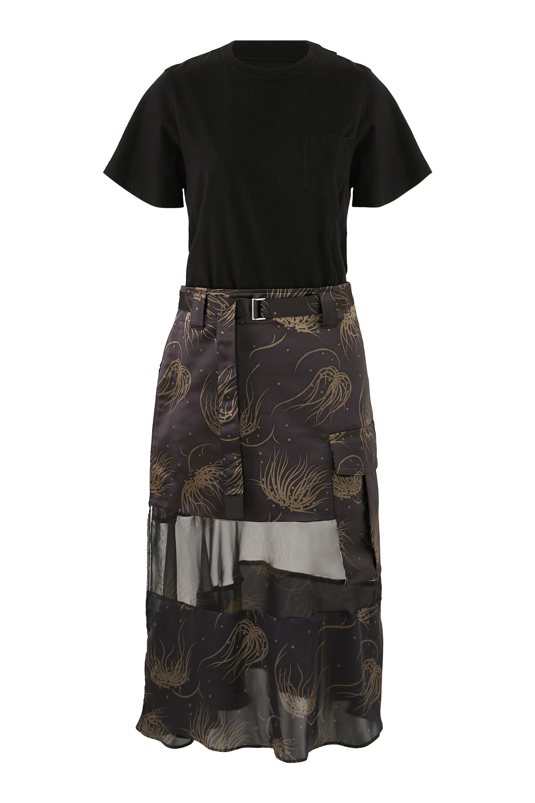 فستان بأكمام قصيرة