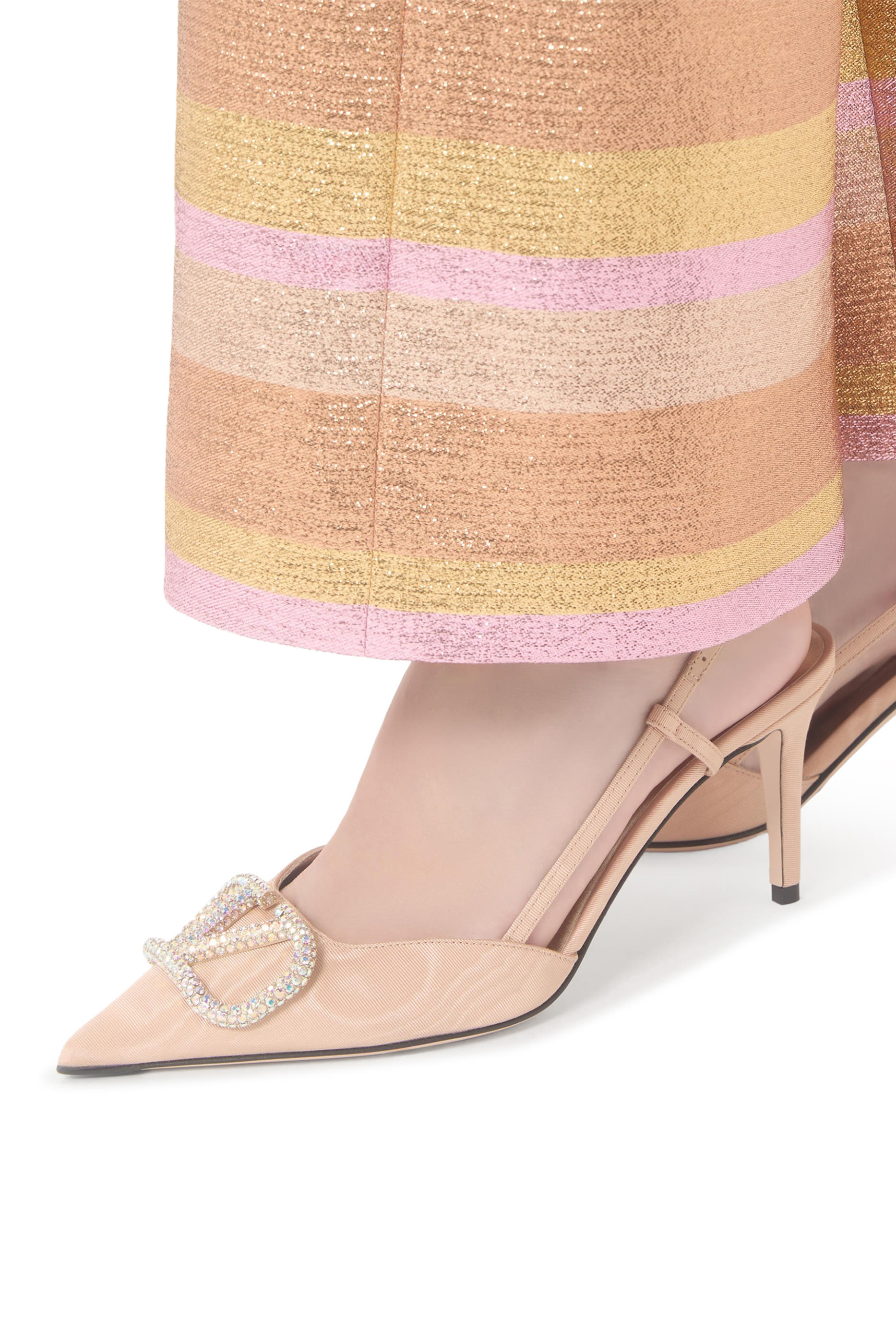 حذاء بسير خلفي 80 مزين بشعار الماركة