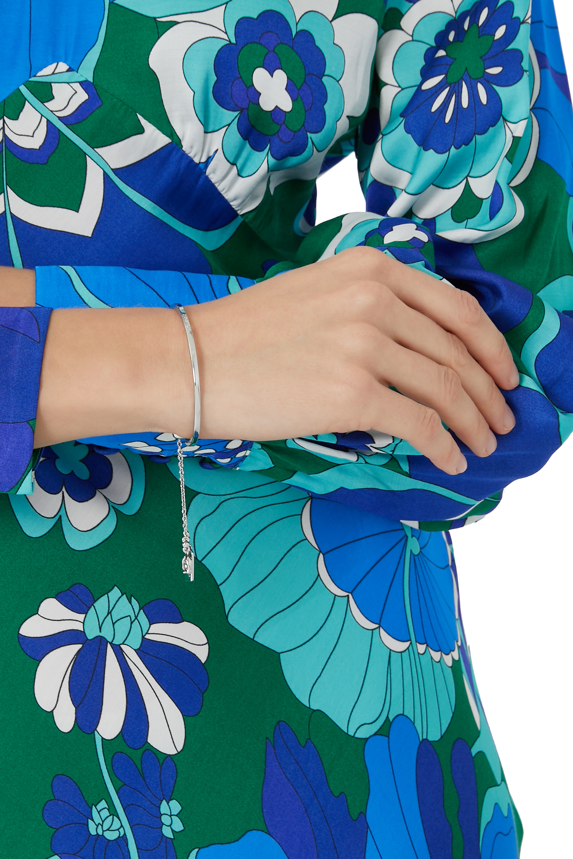 سوار مطلي بالفضة بحلية متحركة