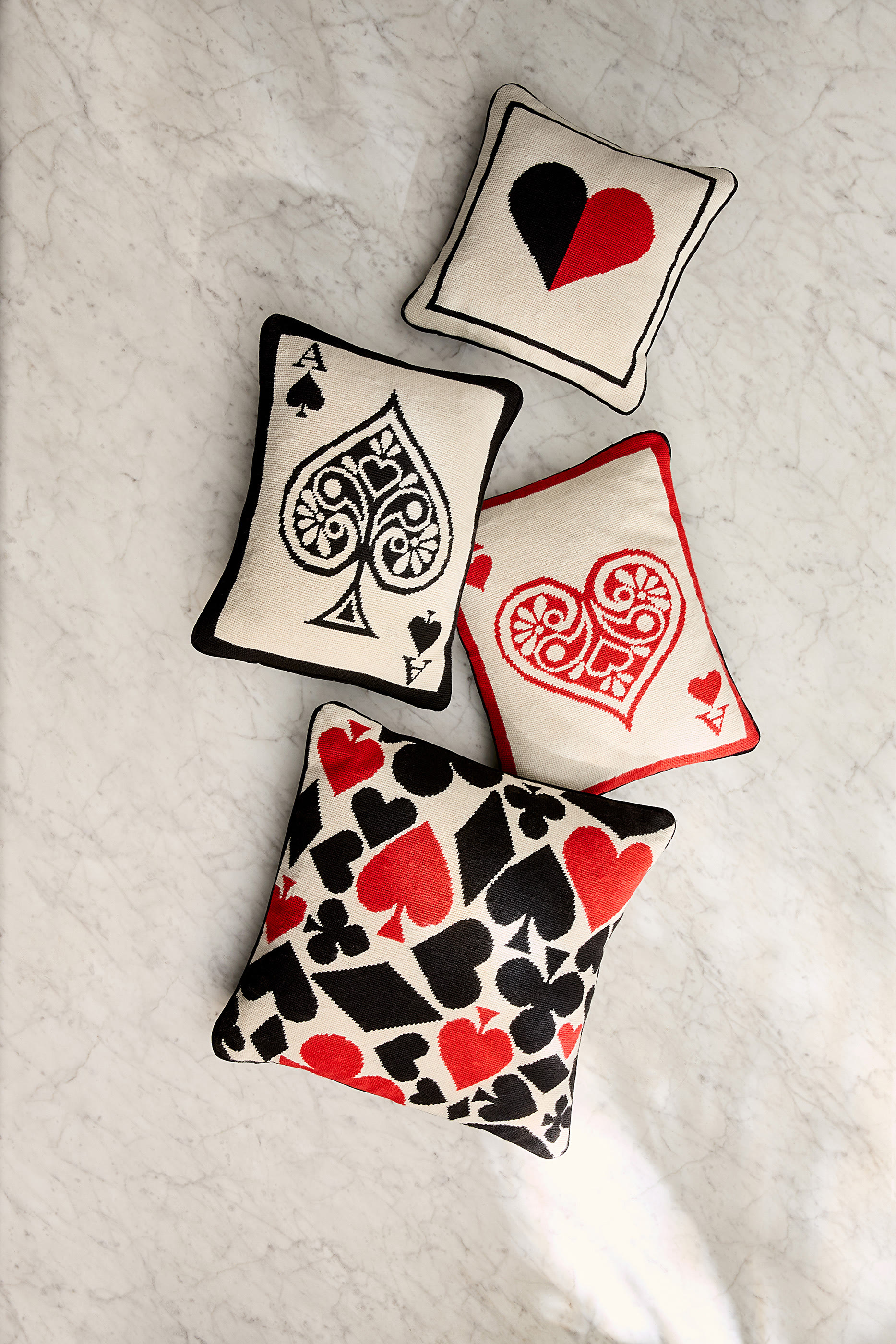 وسادة نيدلبوينت فول ديك