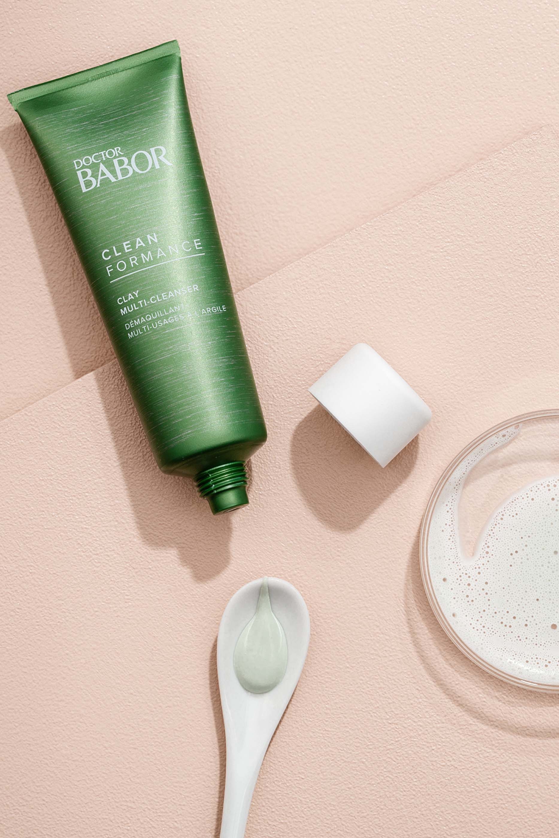 غسول كلين فورمنس كلاي متعدد الوظائف