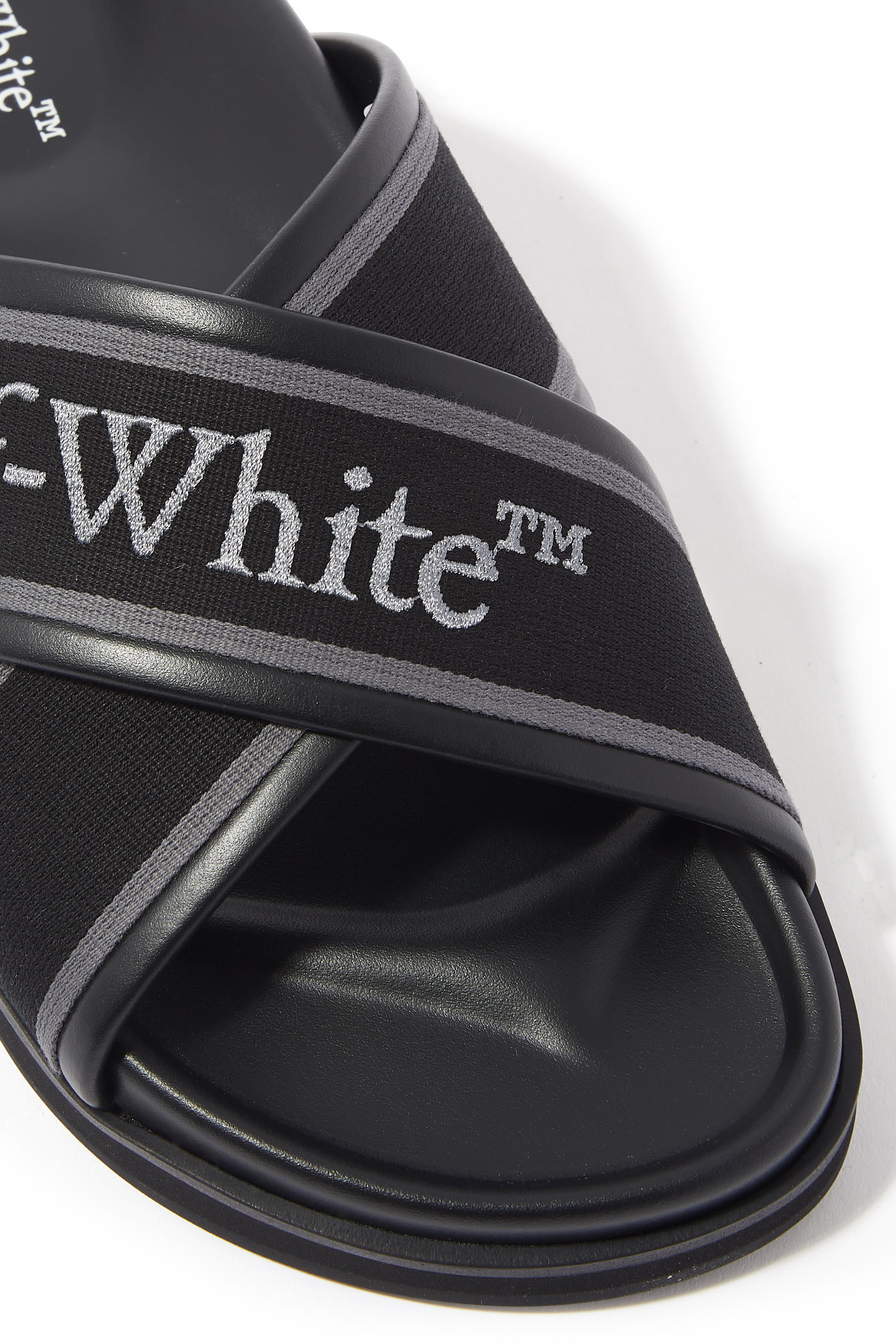 حذاء خفيف كلاود بسيور متقاطعة