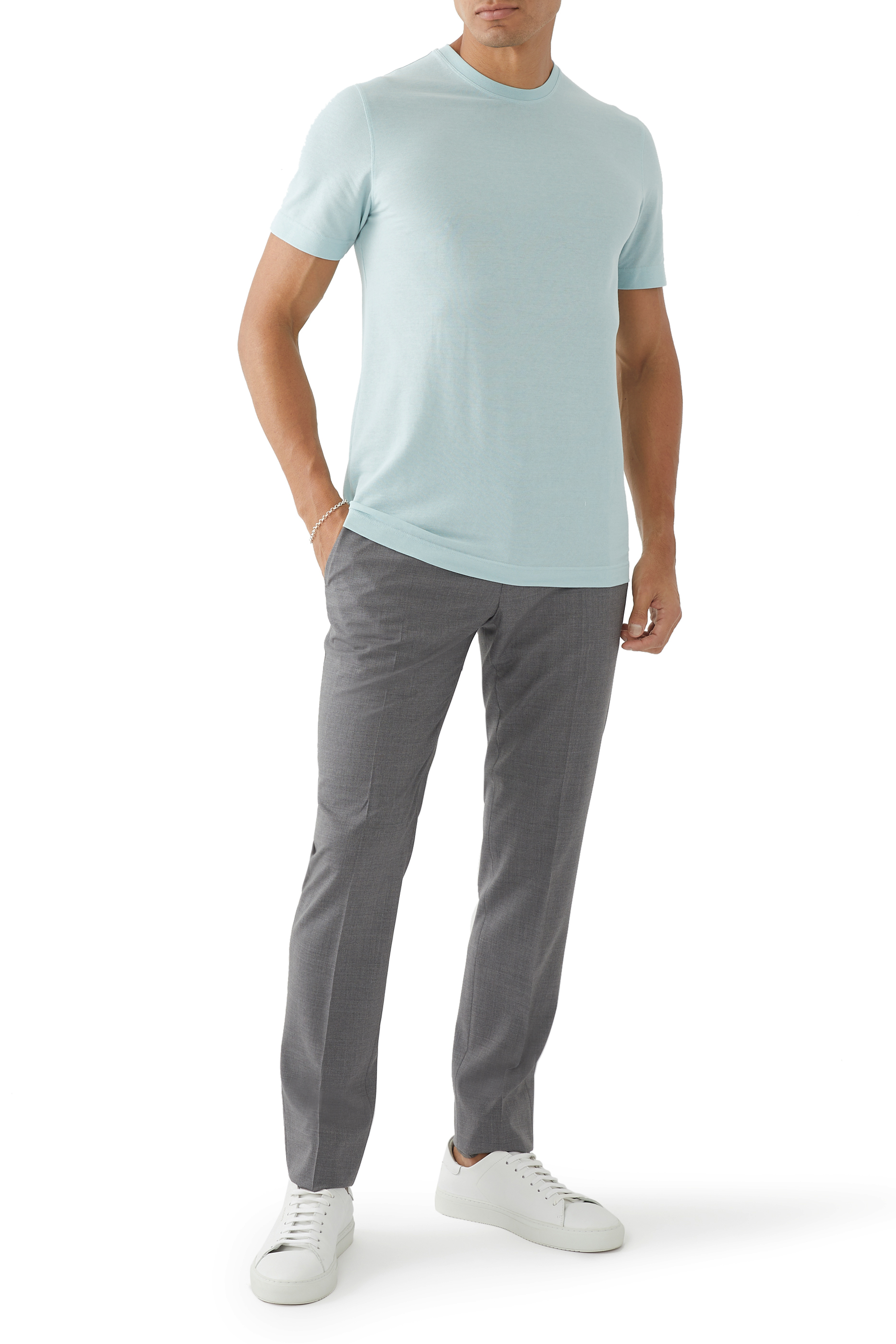 تيشيرت قطن بقصة ضيقة