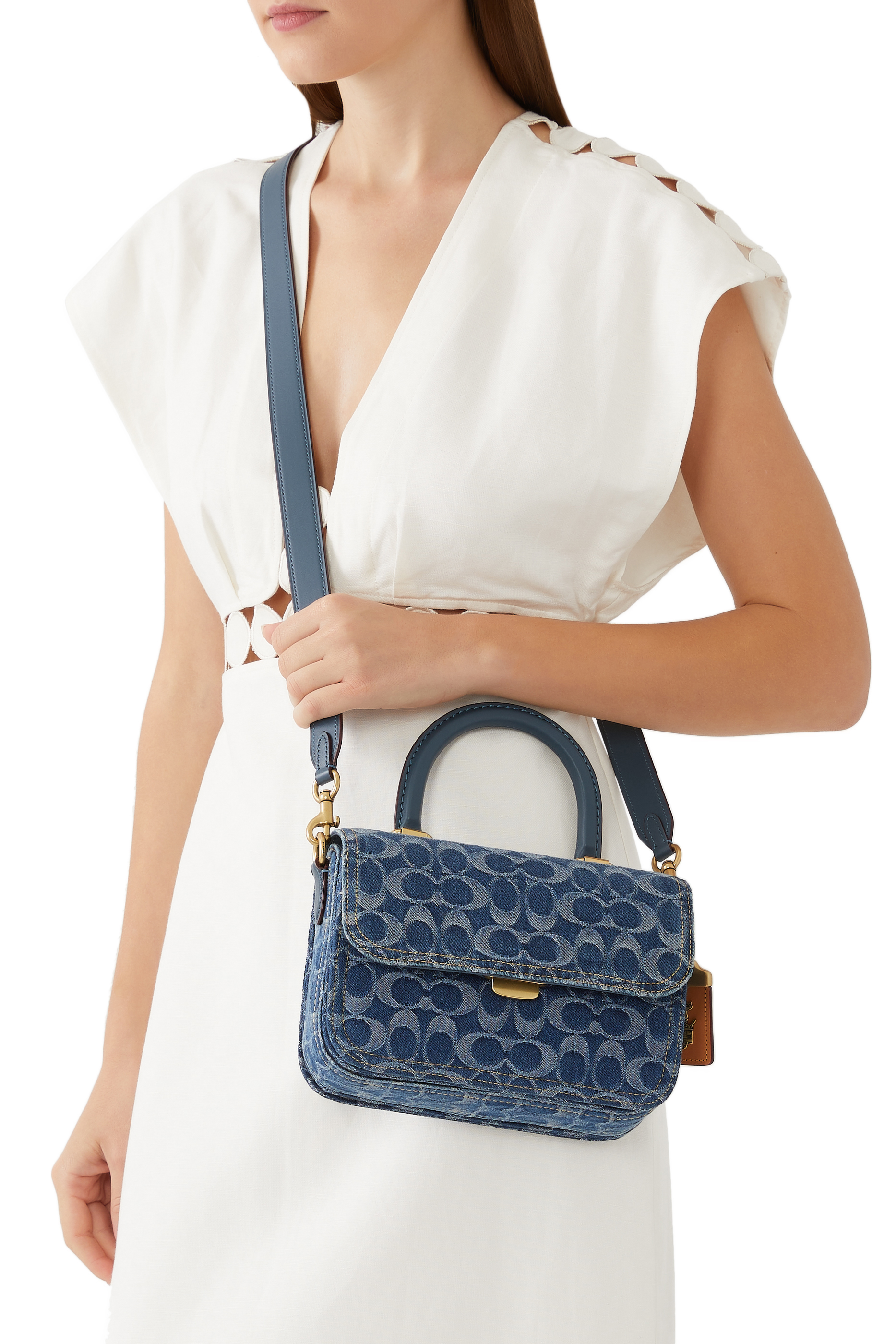 حقيبة روج بيد علوية دنيم محفور بشعار الماركة