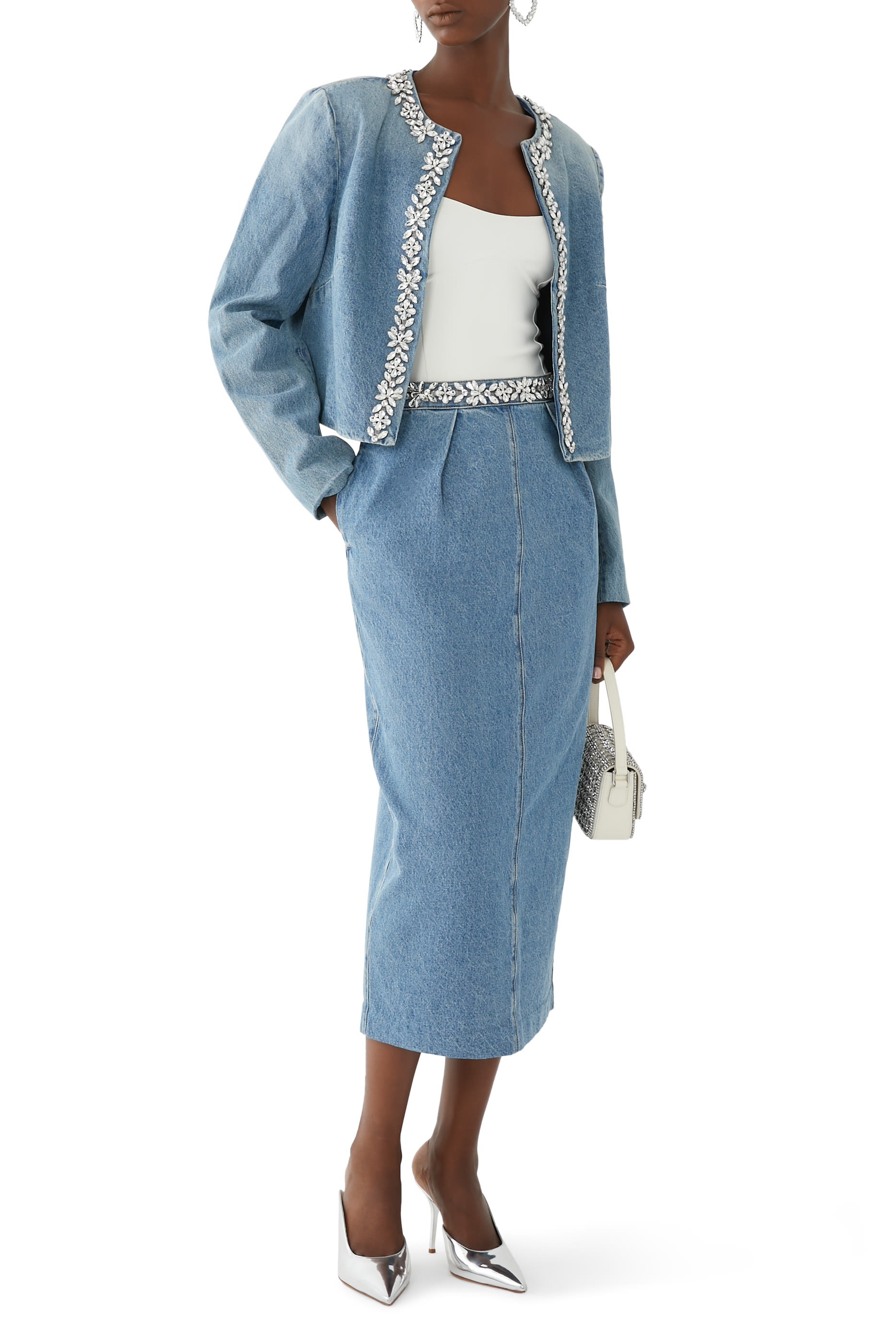 جاكيت كراش دنيم بتطريزات