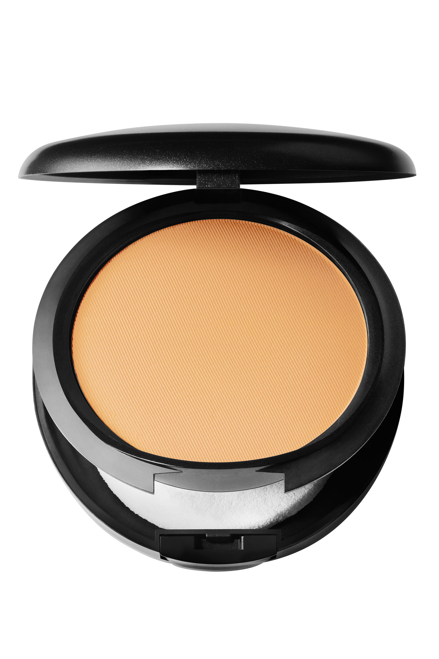 كريم أساس بودرة ستوديو فكس بلاس