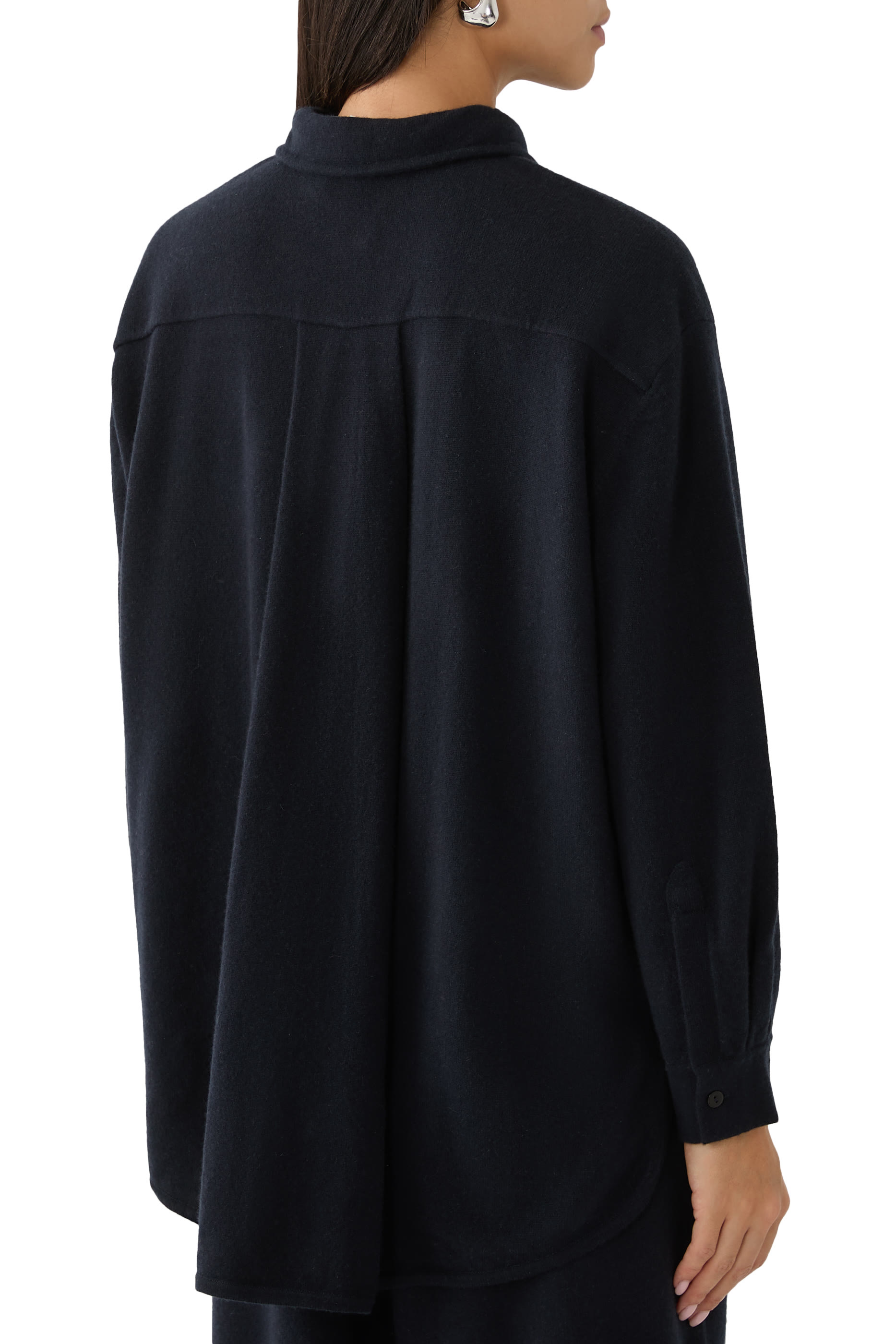 قميص بوني بأزرار