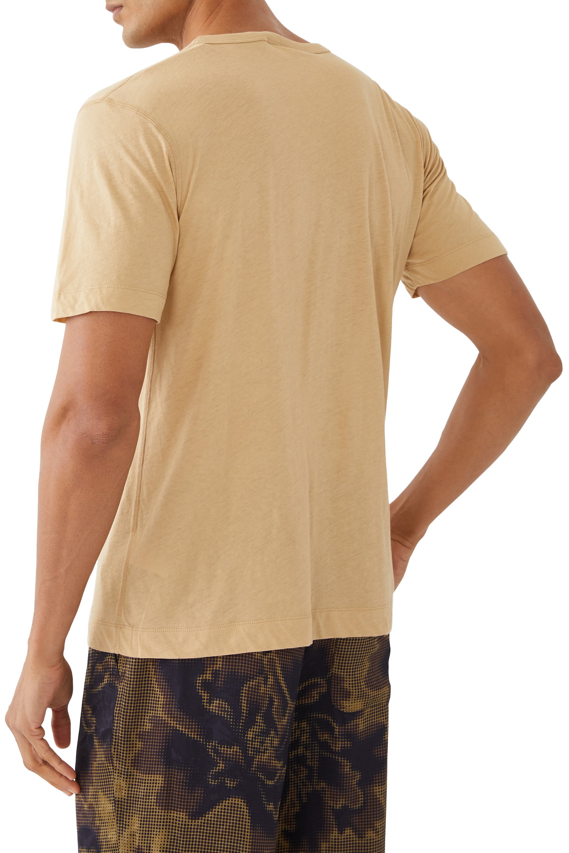 تيشيرت هابا بياقة ضيقة