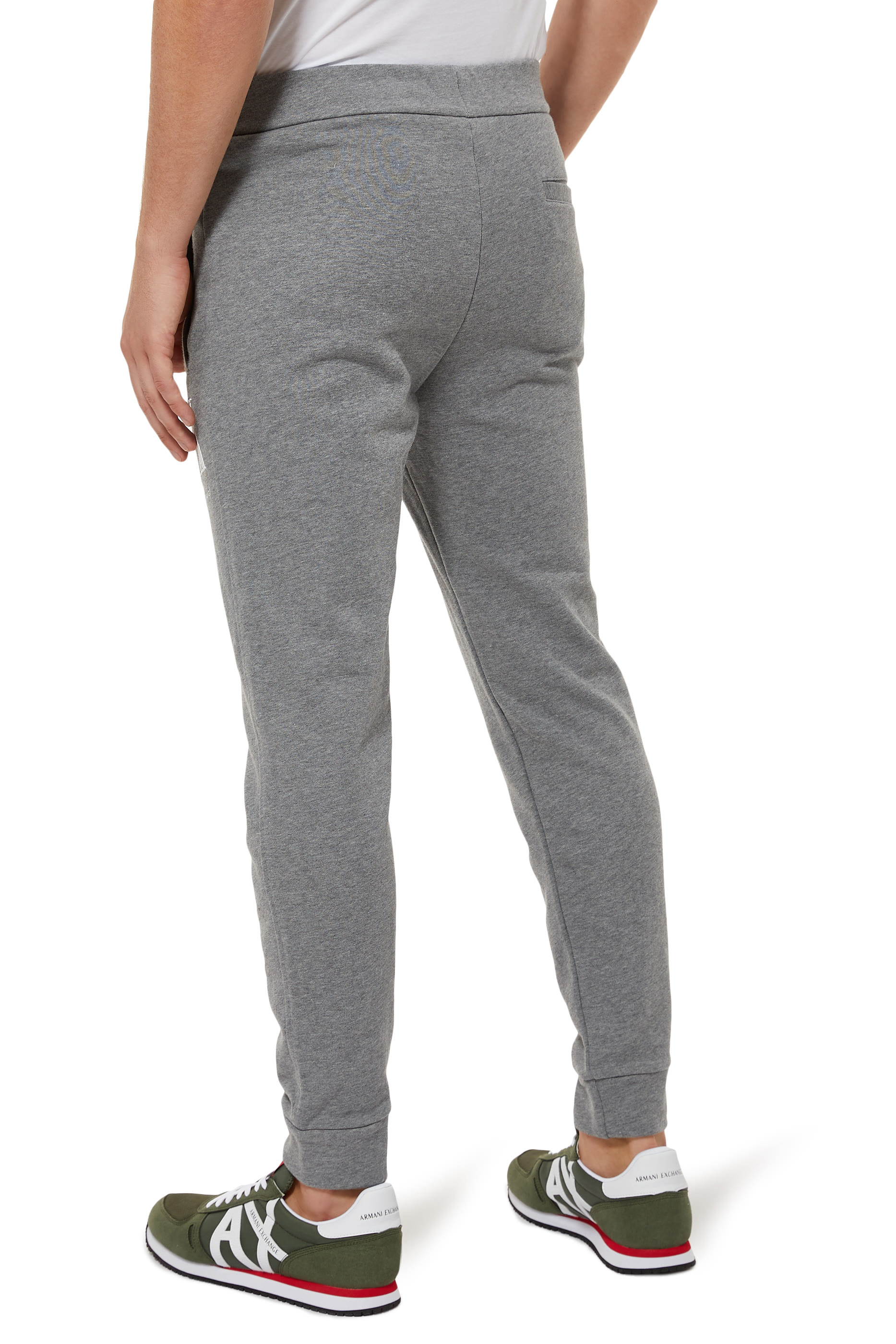 بنطال رياضي مطرز بشعار الماركة