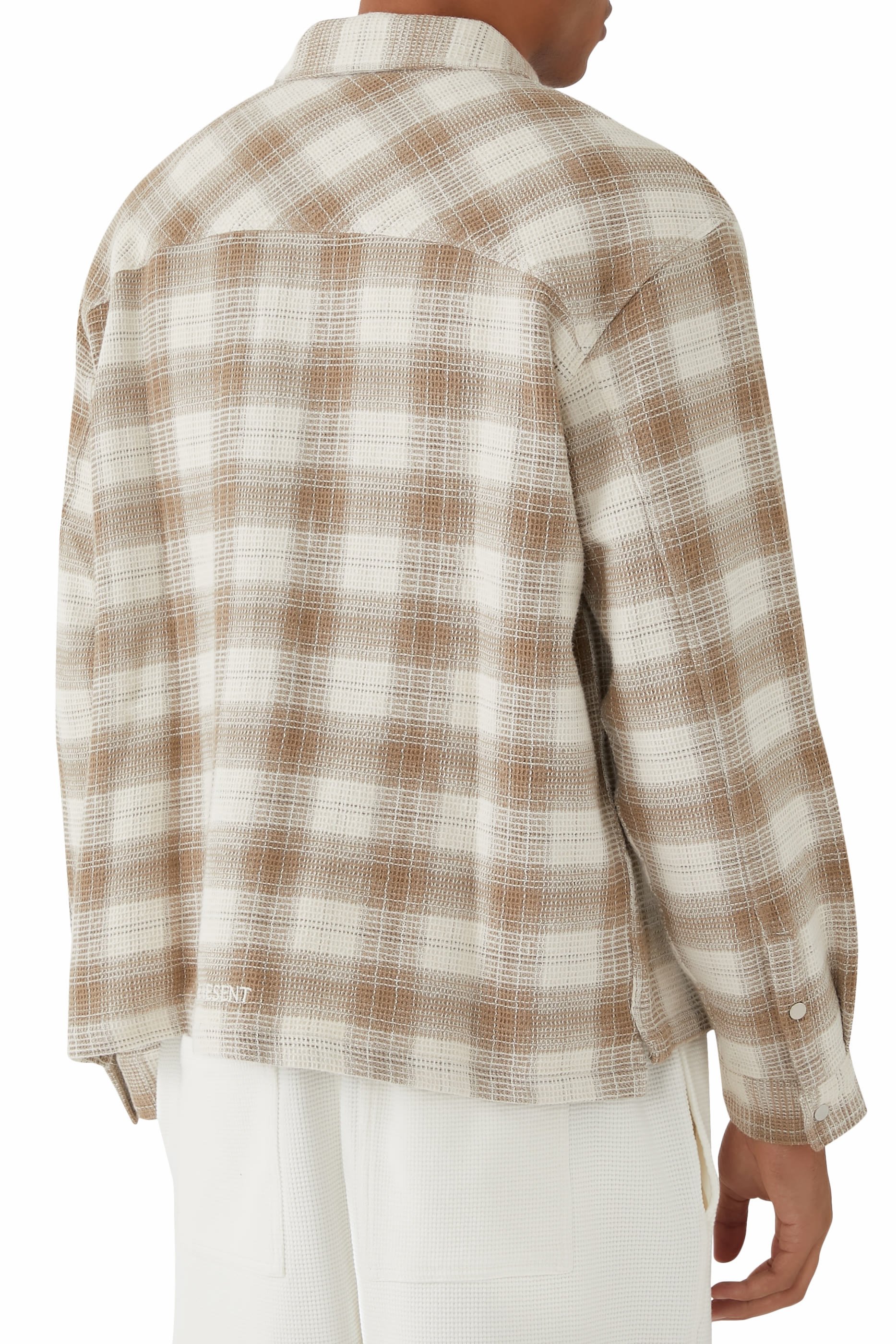 قميص فلانيل متشابك