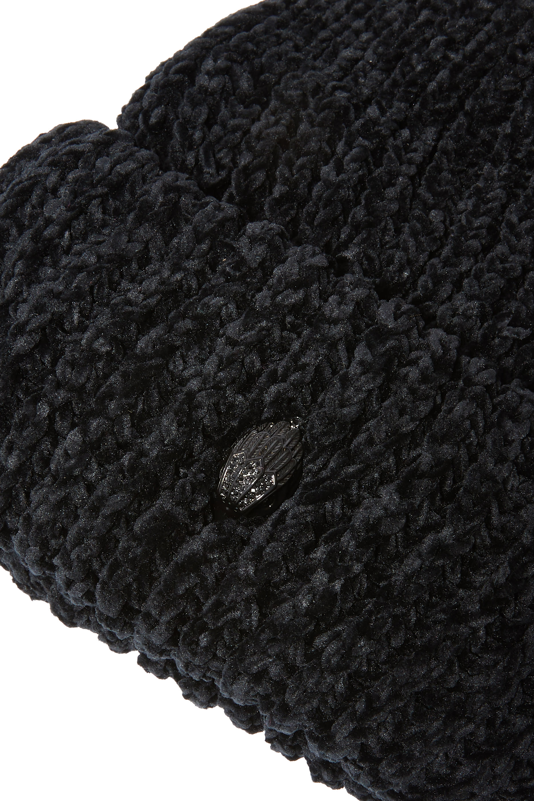 قبعة بيني كوزي برأس النشر