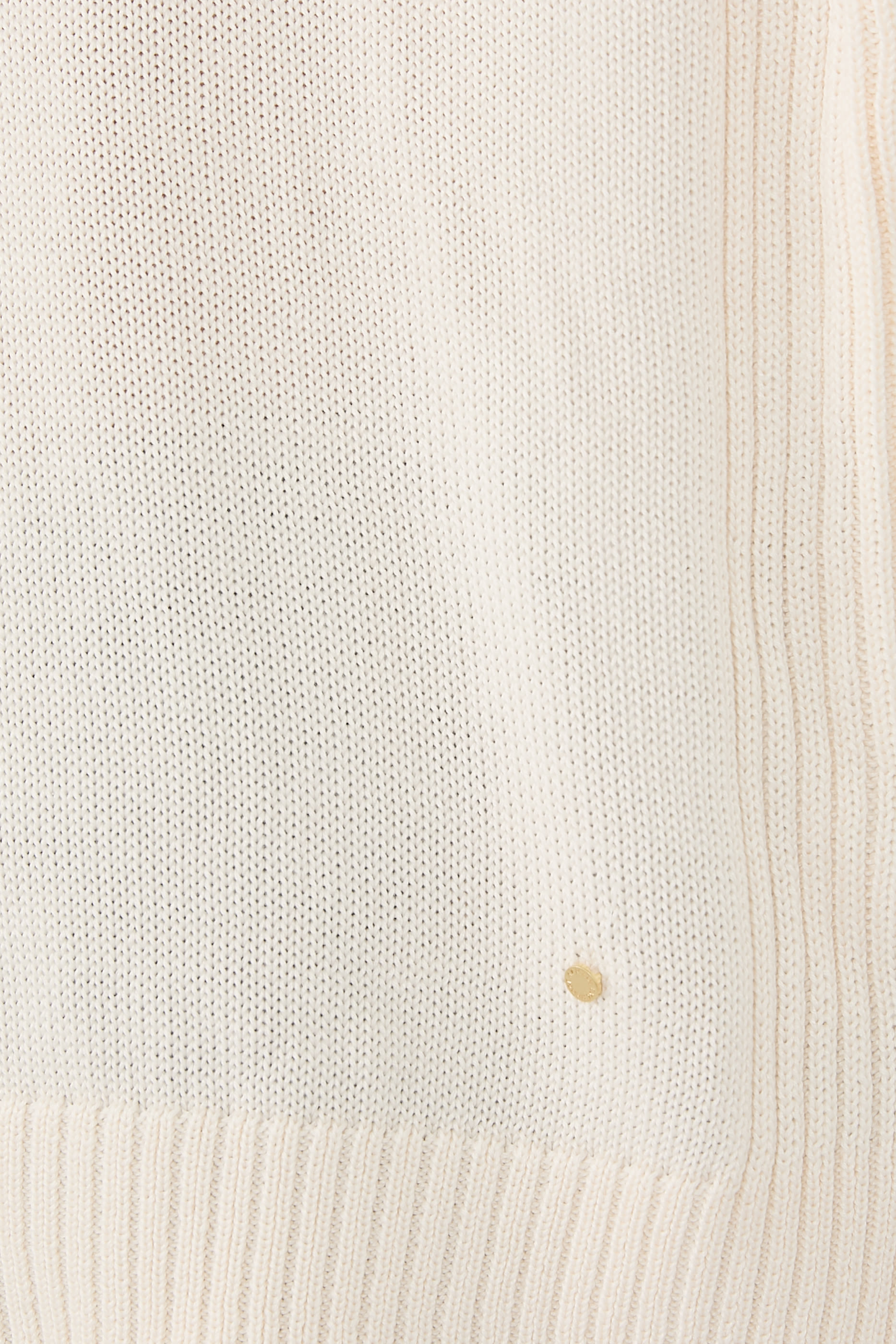 سويت شيرت بياقة شكل حرف V