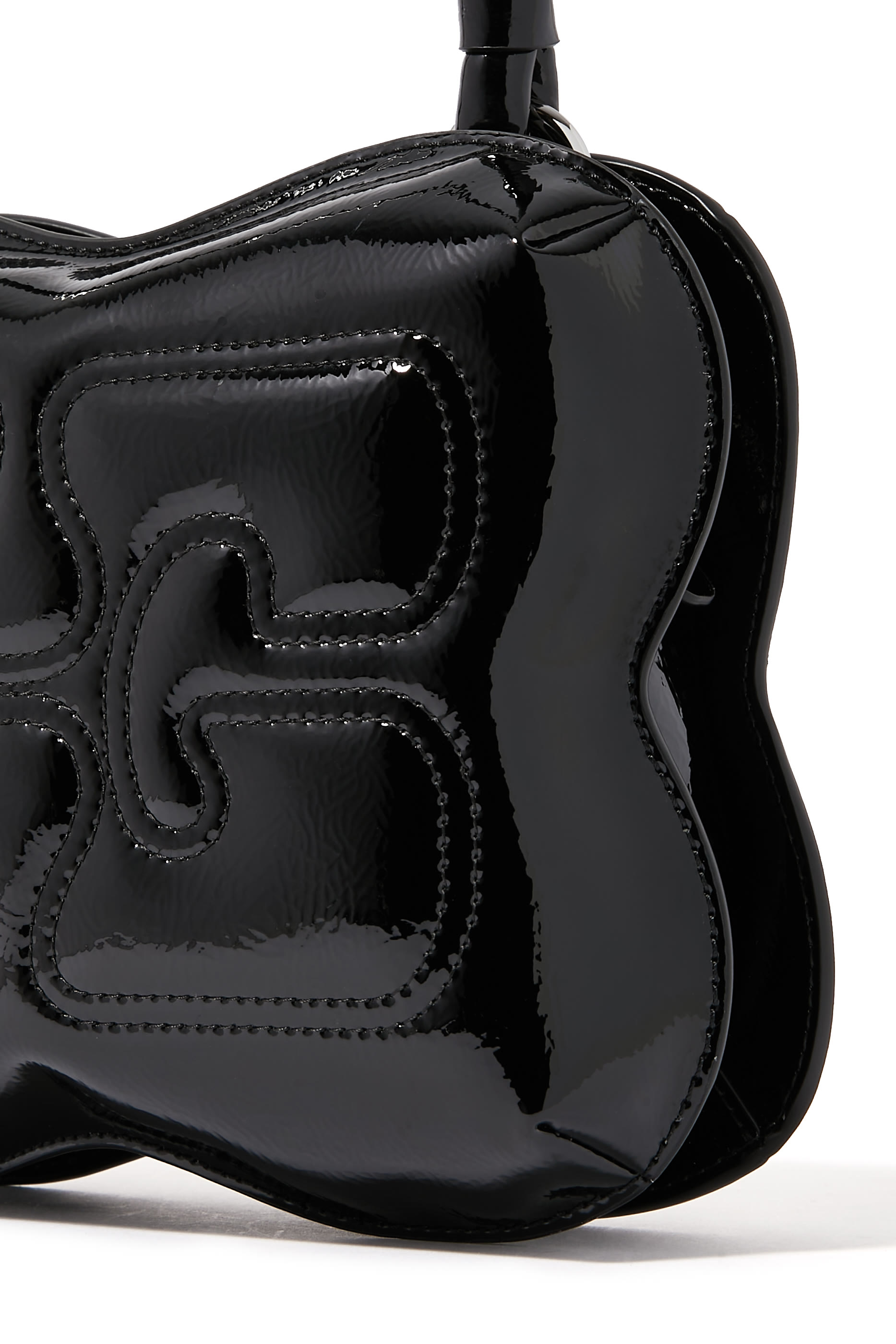 حقيبة بتصميم فراشة