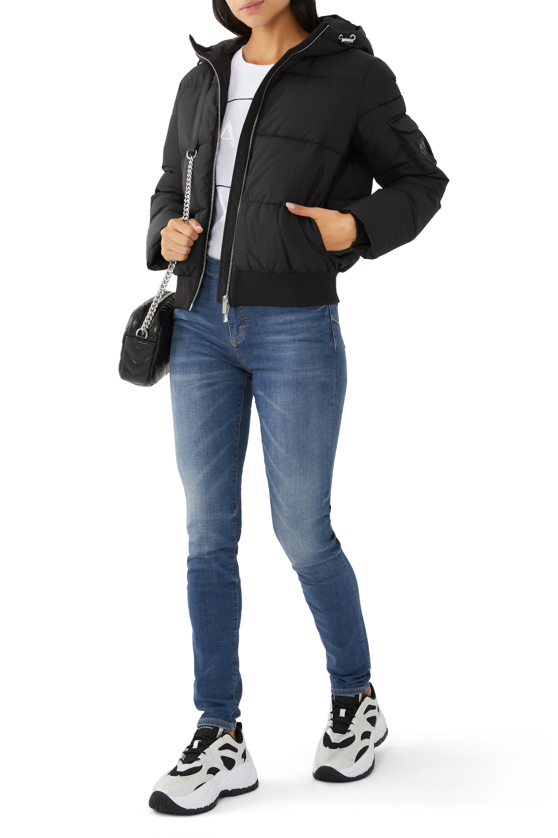 جاكيت بإصدار أسود