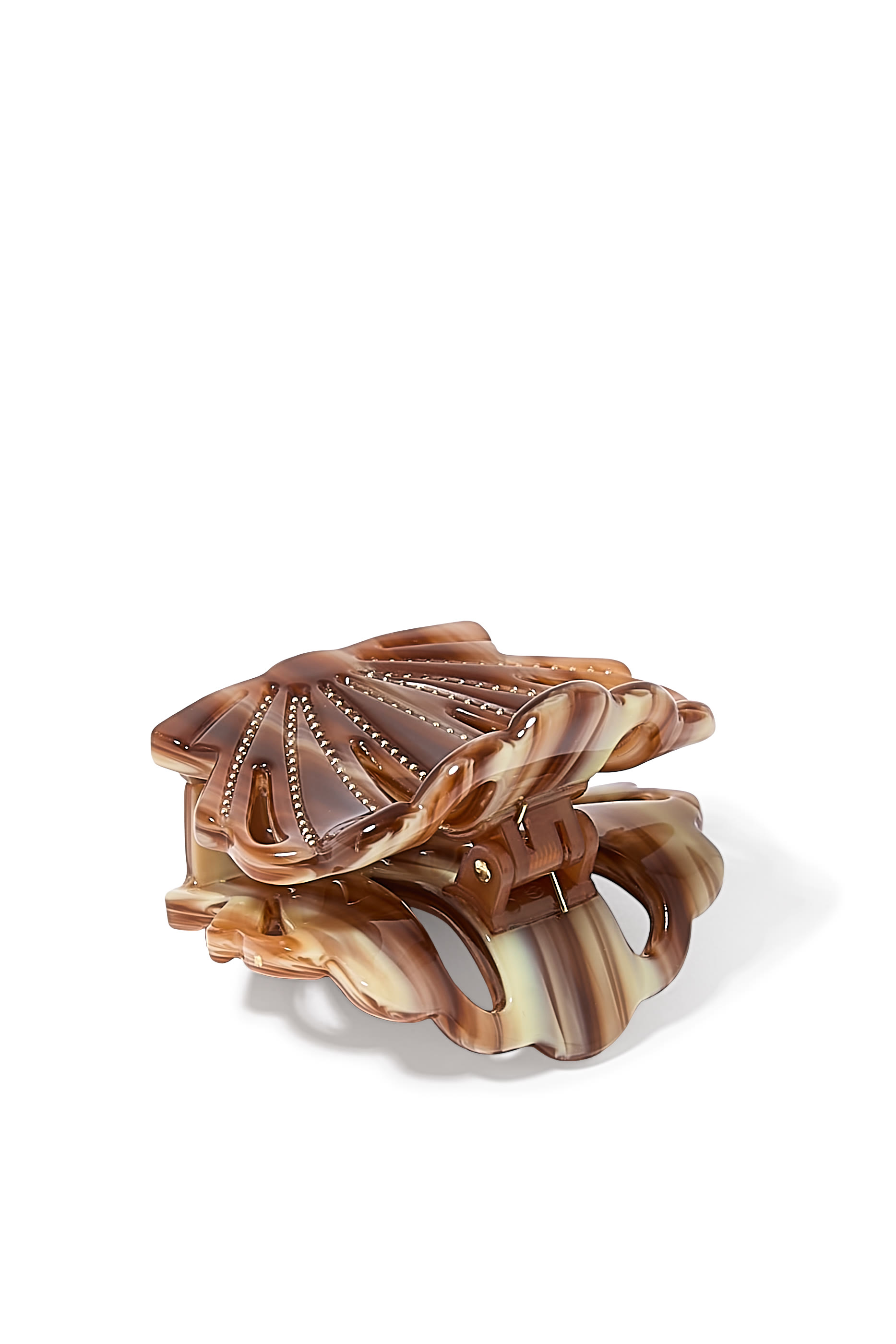 مشبك شعر بتصميم صدفة