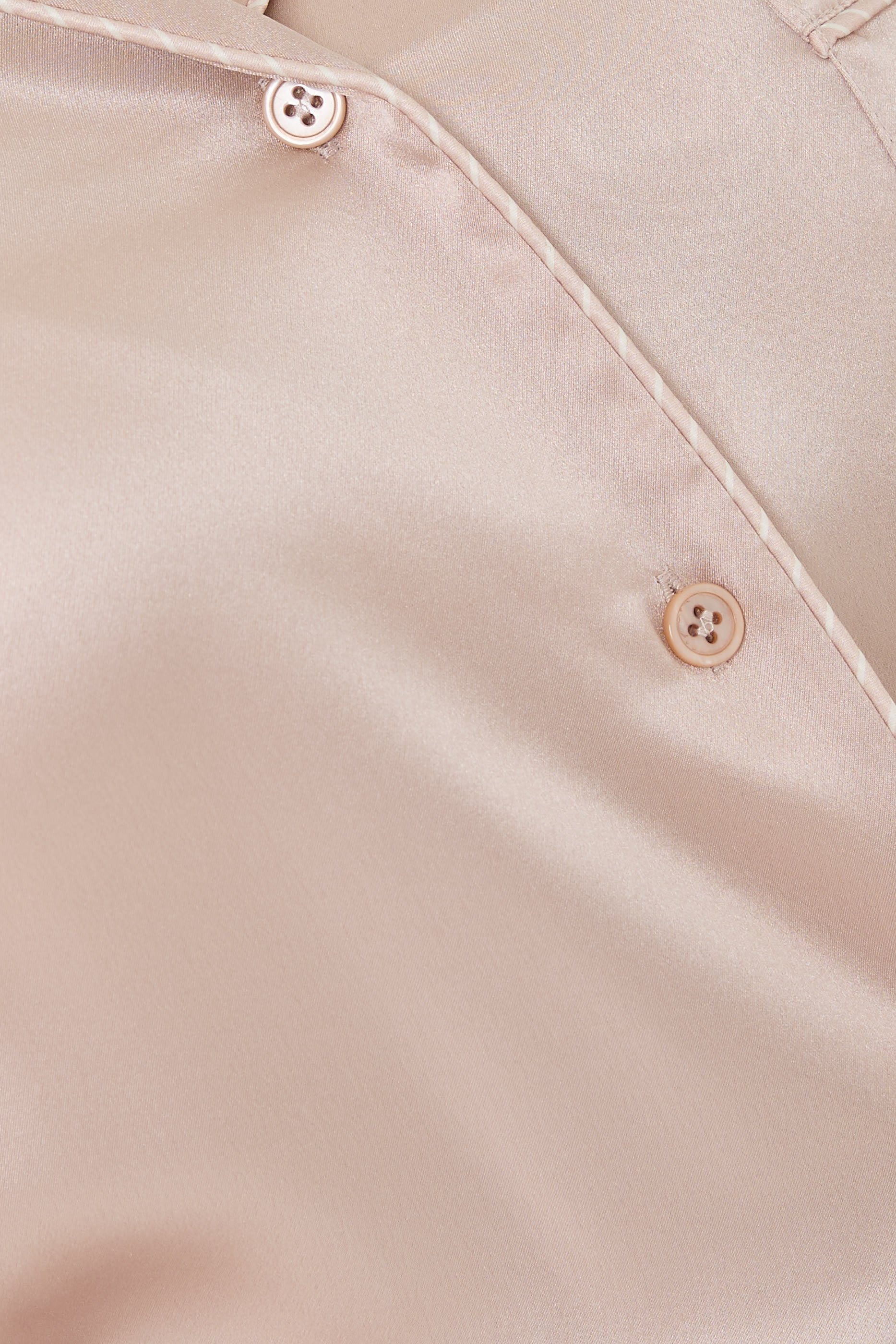 طقم بيجامة بحواف ملفوفة بنقشة مخططة حرير