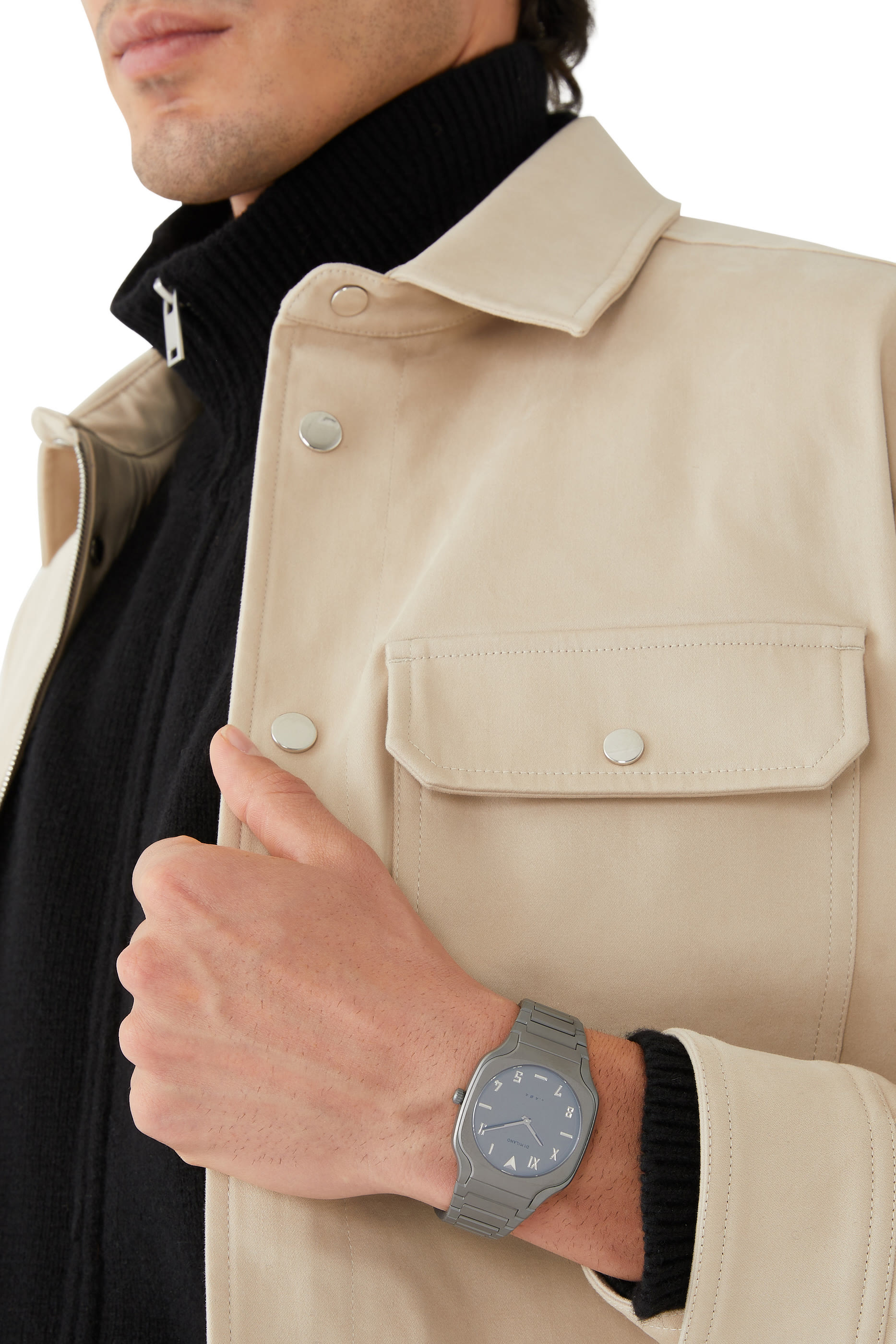 ساعة فولكانيك بتصميم مربع وسوار