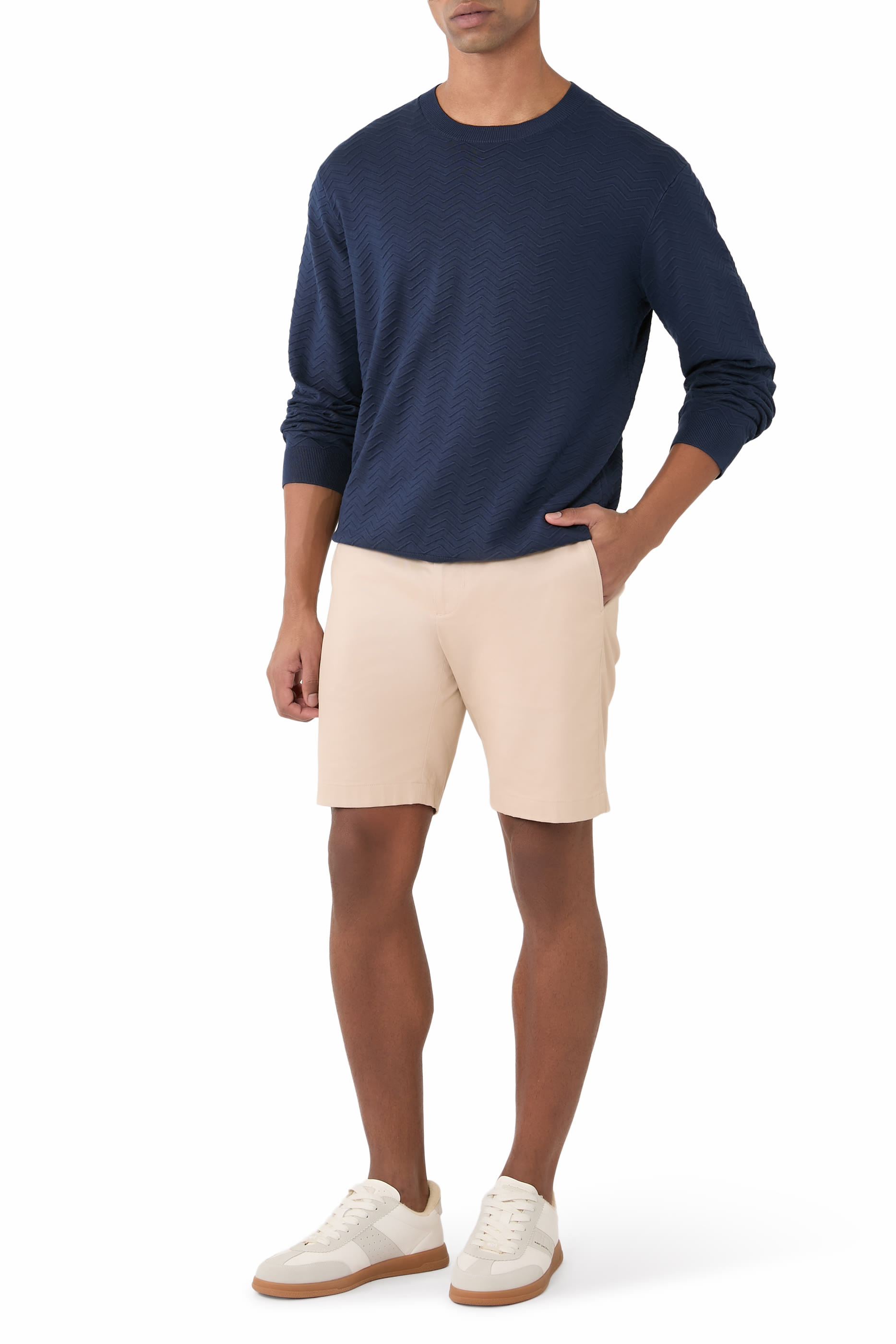 سويت شيرت ناينتي بياقة ضيقة