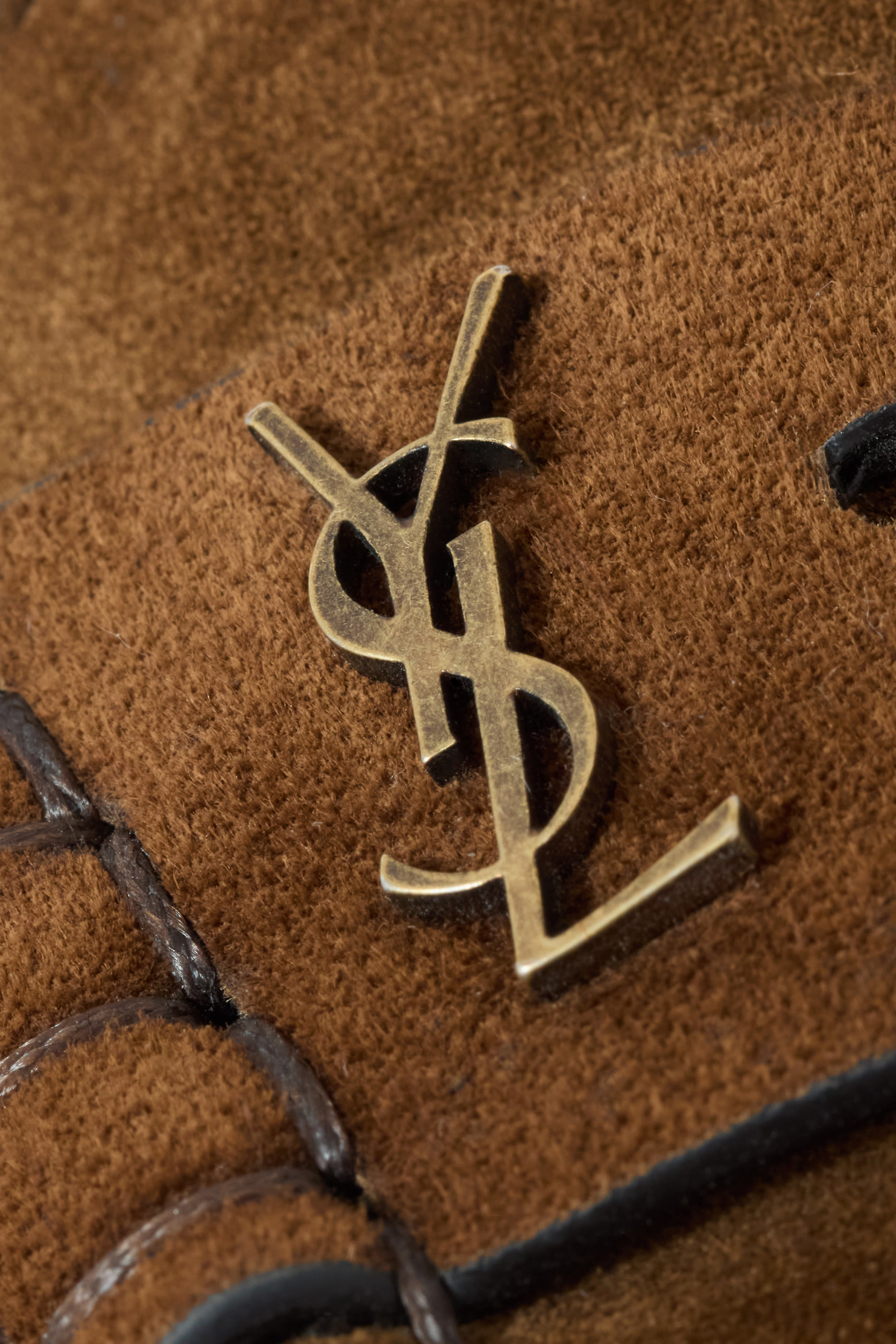 حذاء سهل الارتداء مفتوح من الخلف 