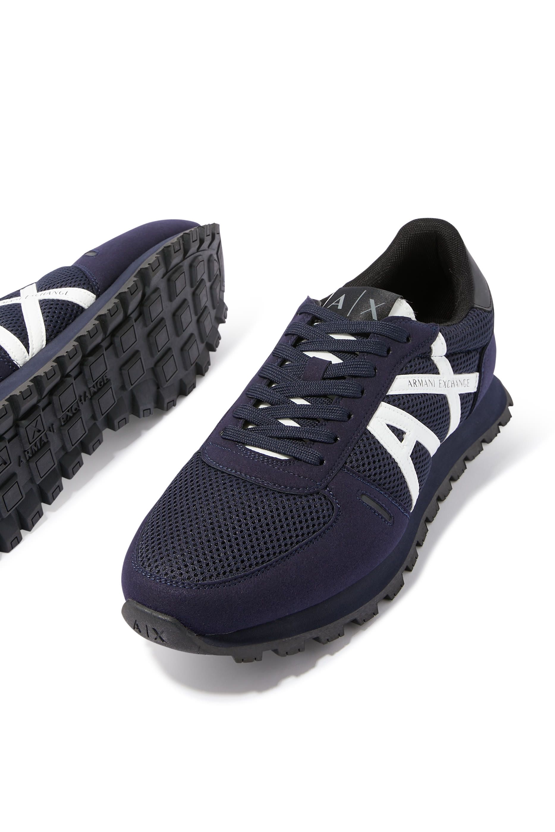 سنيكرز دروب بشعار الماركة