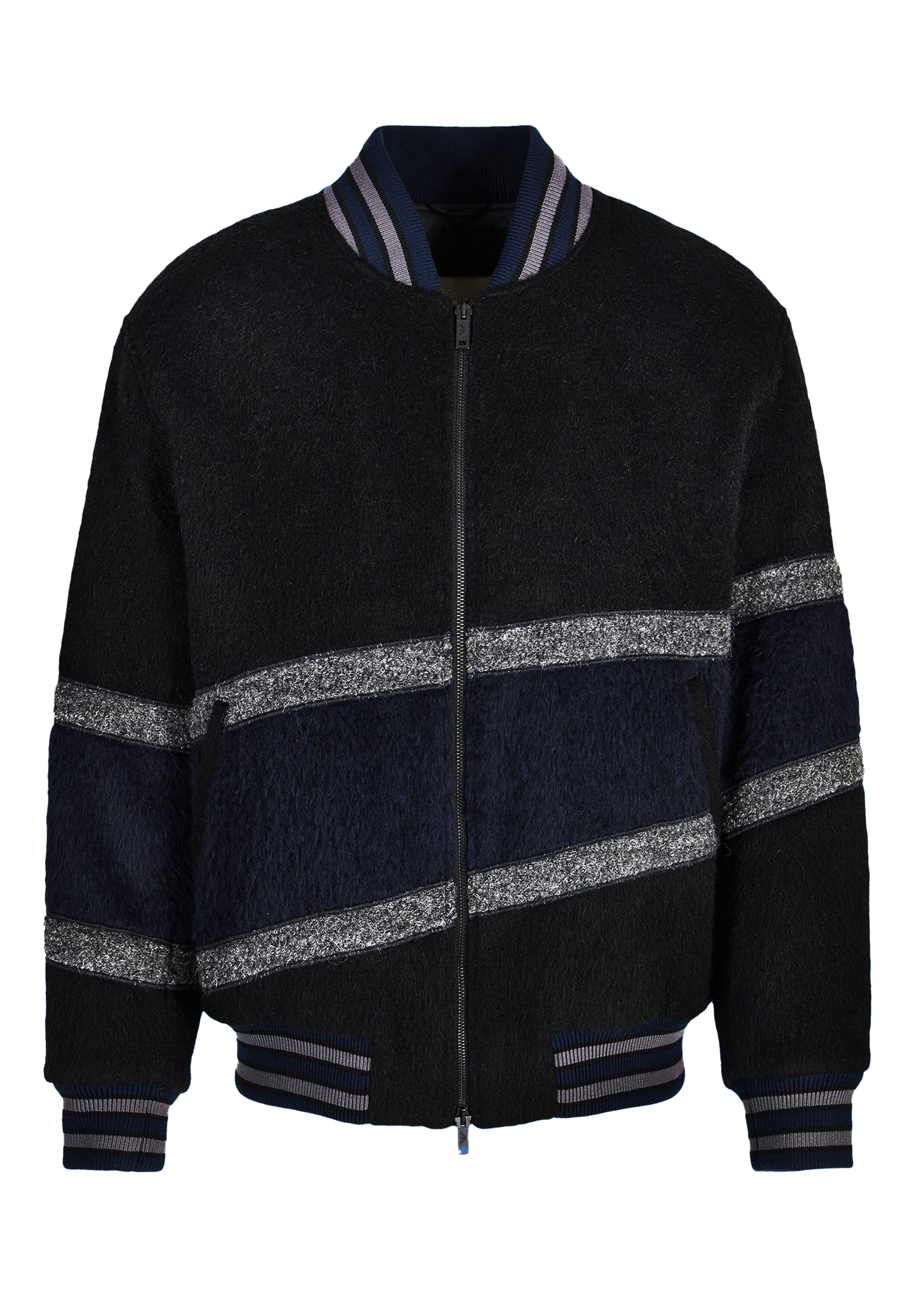 جاكيت بومبر  من التشكيلة المستدامة