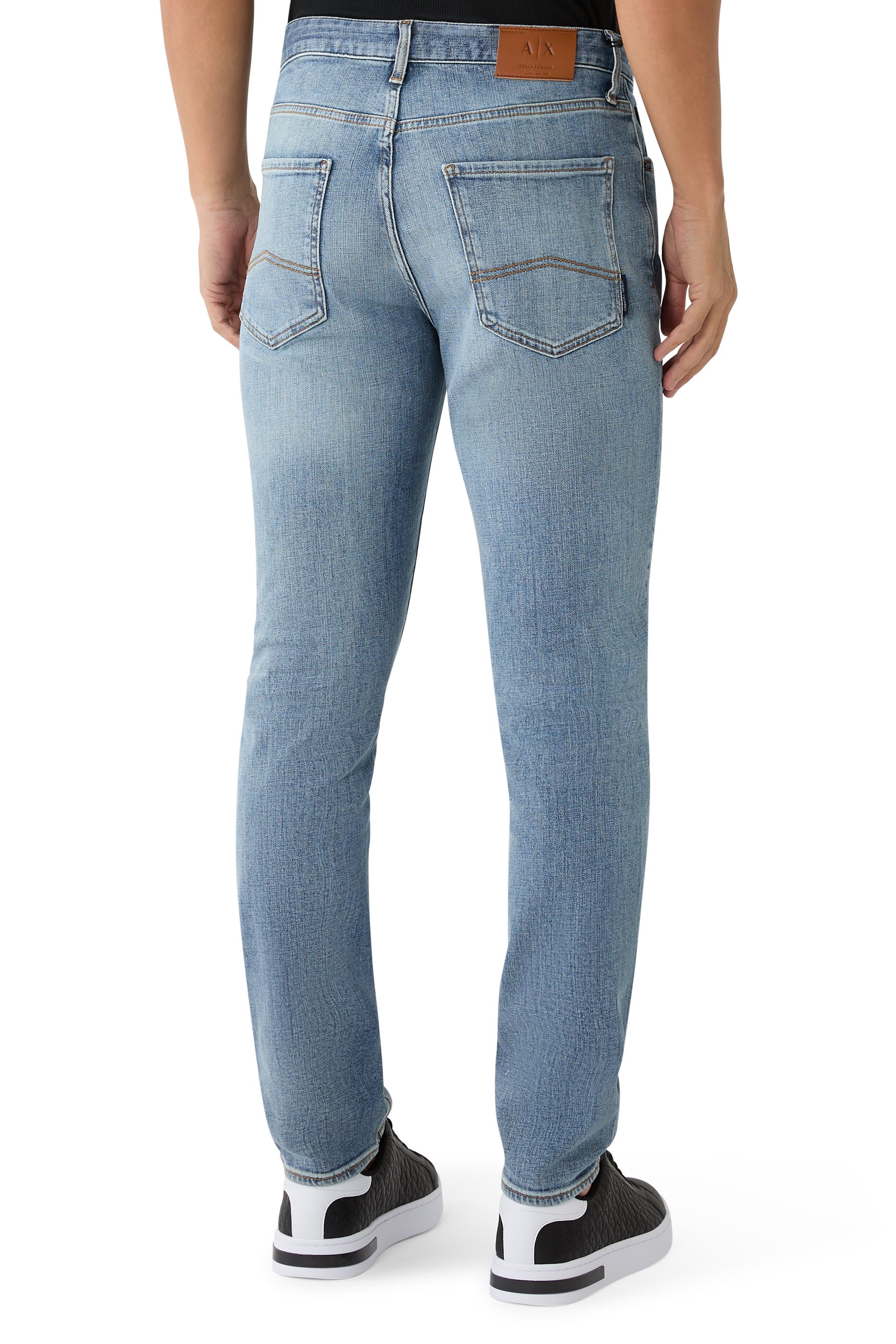 بنطال جينز وان بلوك أب بقصة ضيقة