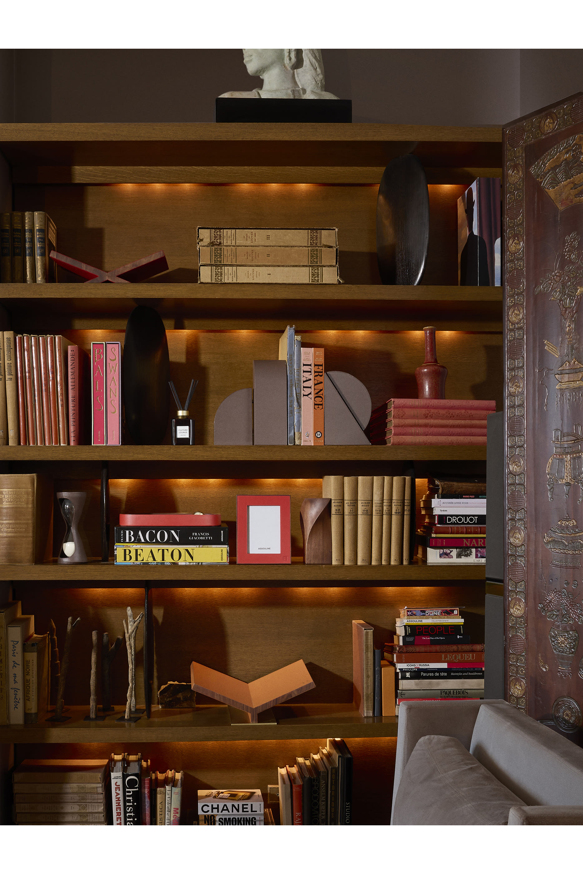 مساند كتب كيوبست بني (الجهة اليسرى)