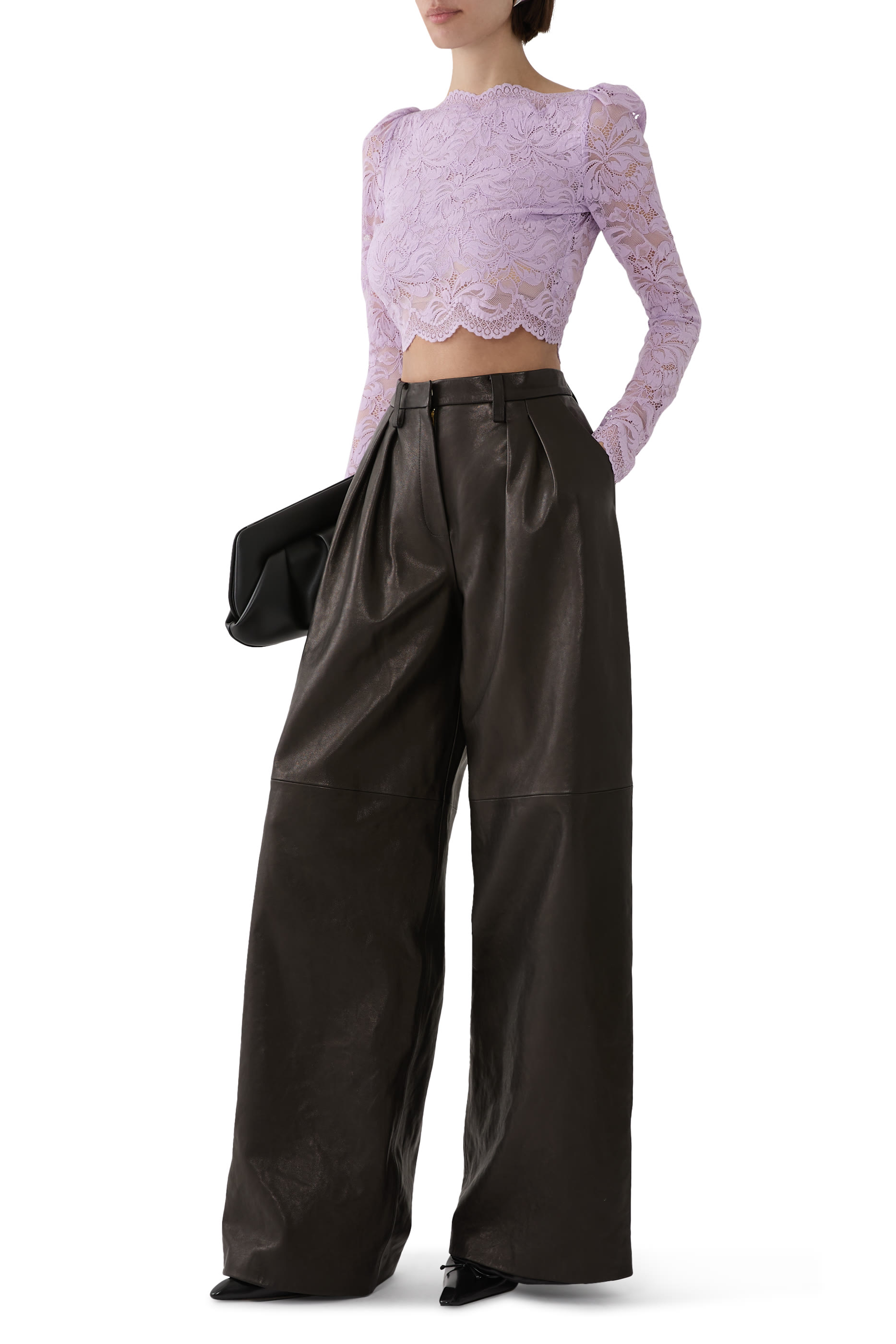 بلوزة قصيرة دانتيل