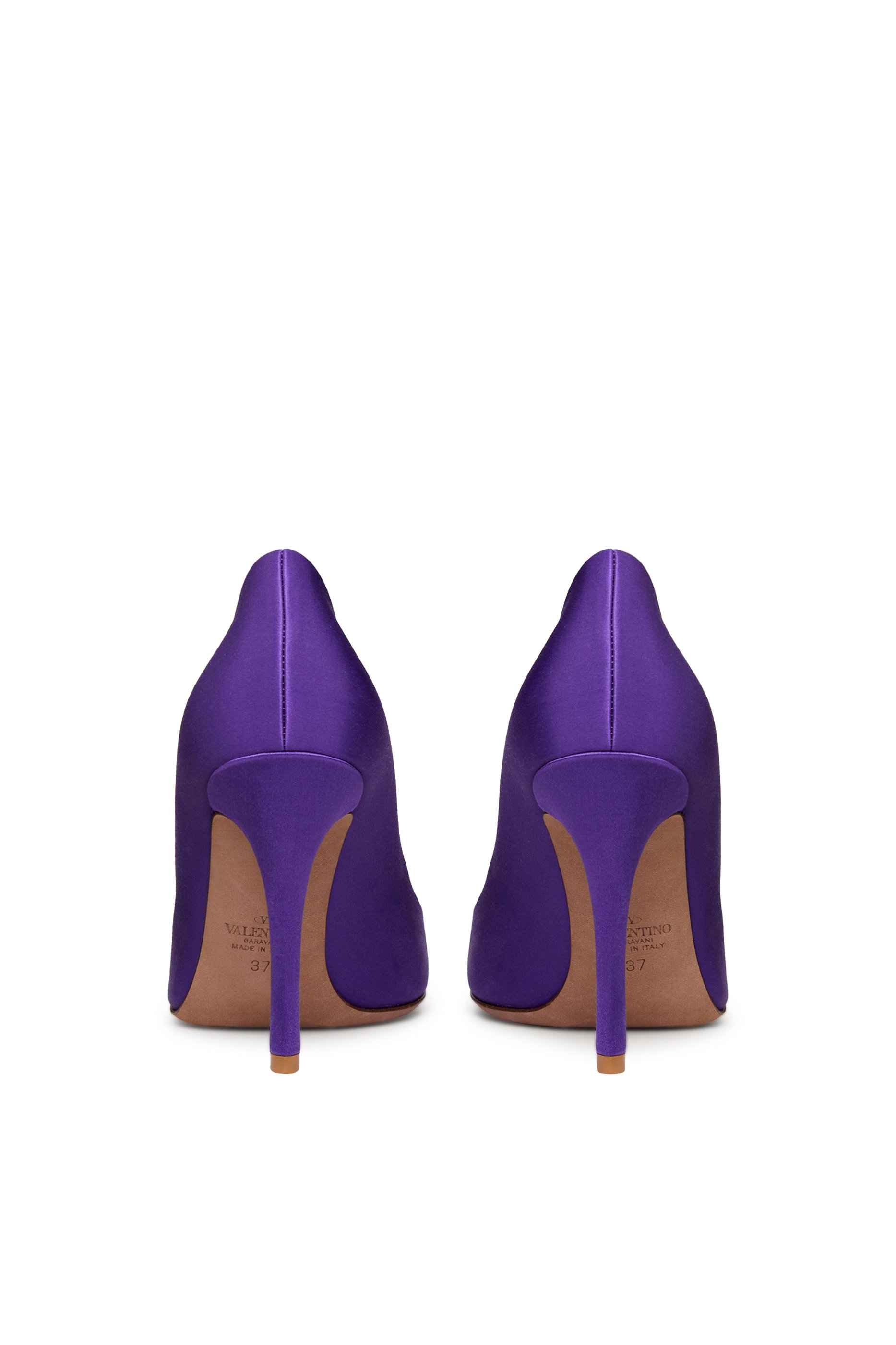 حذاء كلاسيك فالنتينو غارافاني 100 ستان مرصع بحلية هرمية