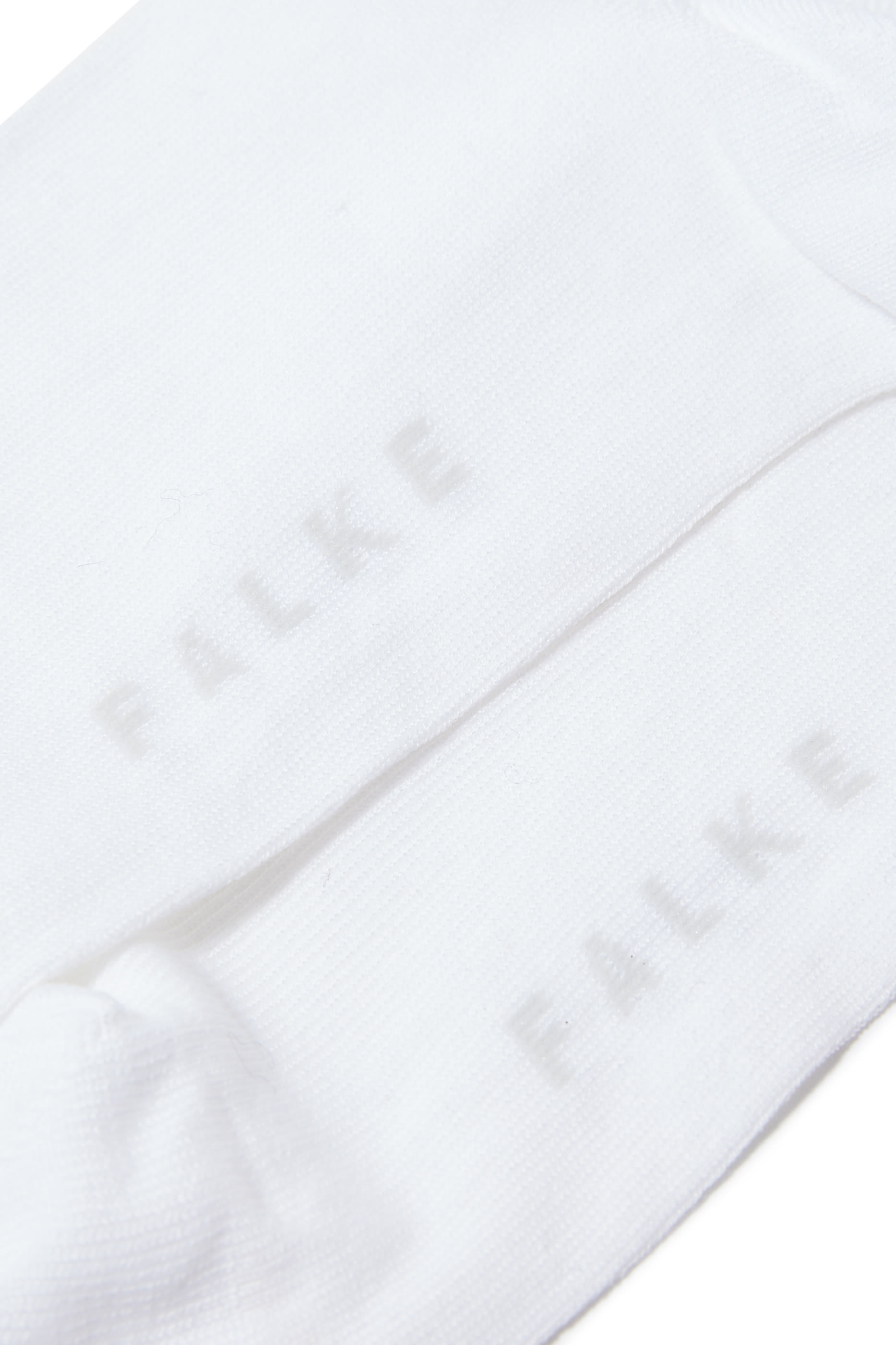 جوارب بشعار الماركة للأطفال