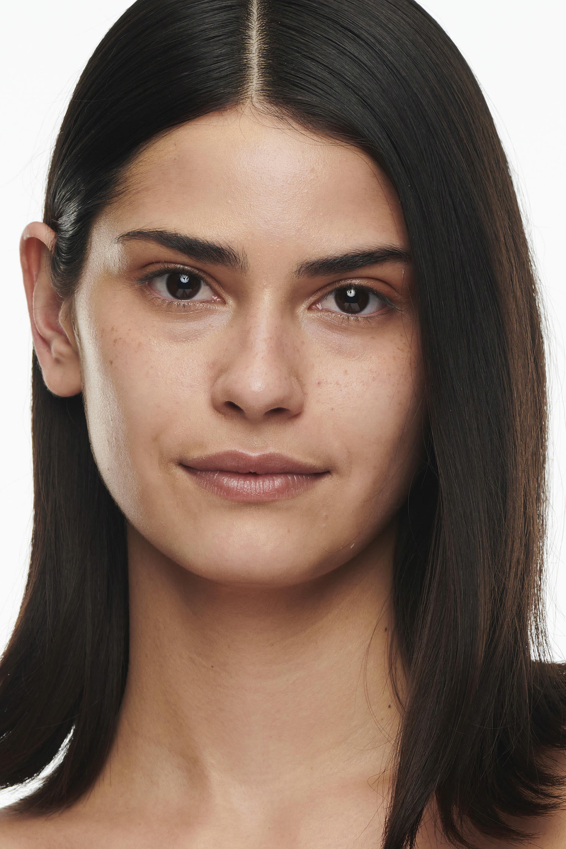 كريم أساس ستوديو راديانس بفاعلية السيروم&rlm;، 30 ملل