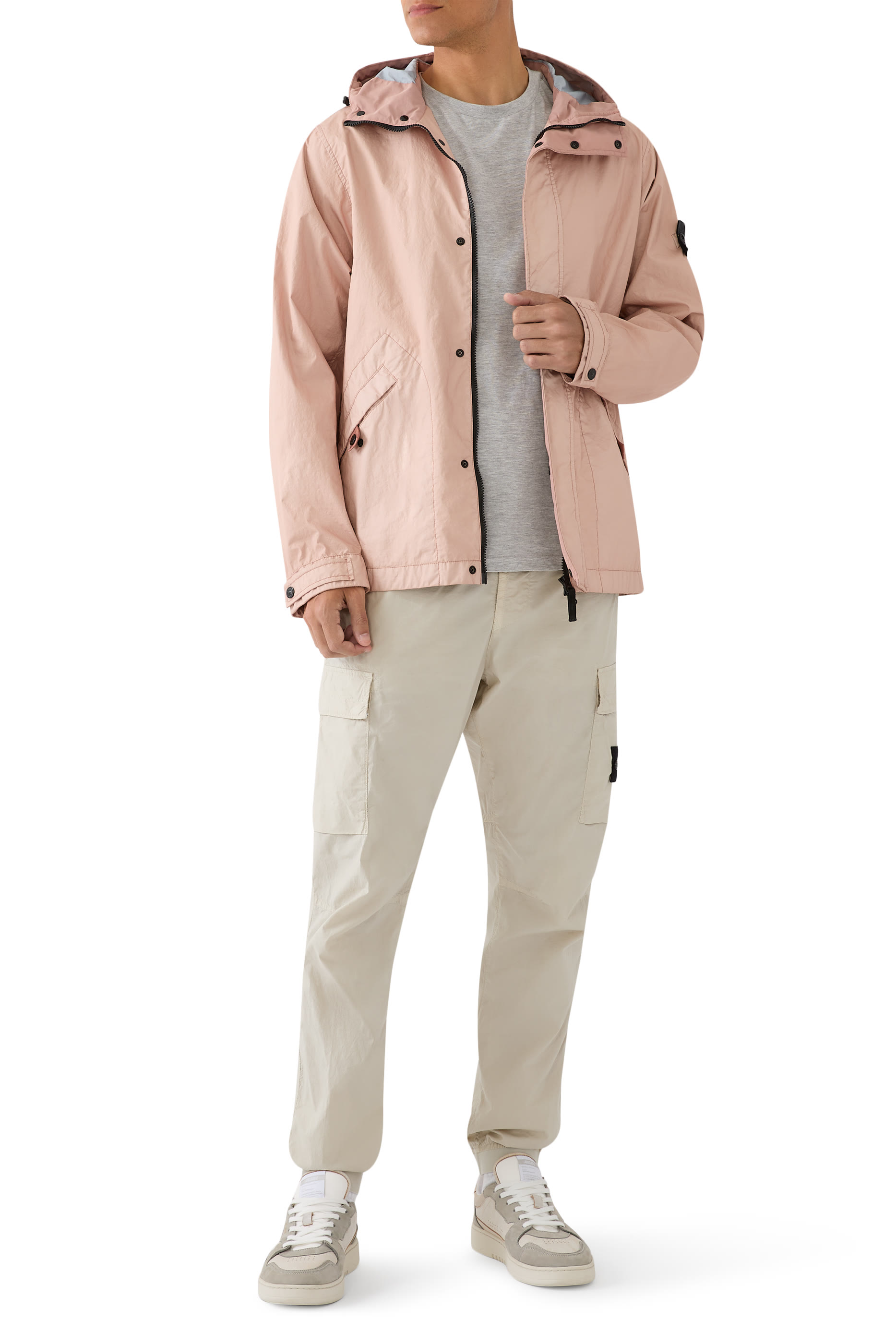 جاكيت بغطاء للرأس قماش مسامي مقاوم للماء