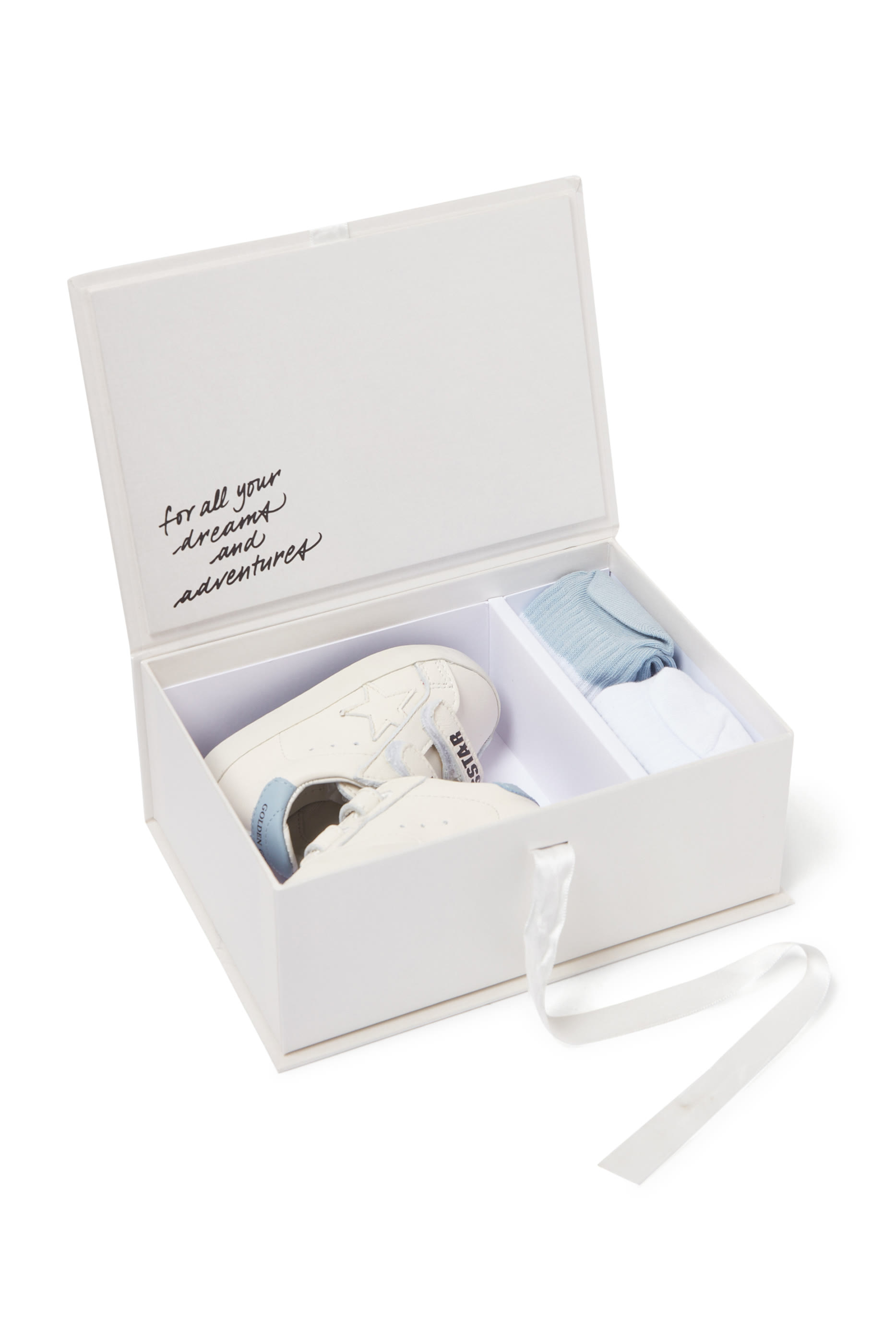 طقم سنيكرز سكول وجوارب للأطفال