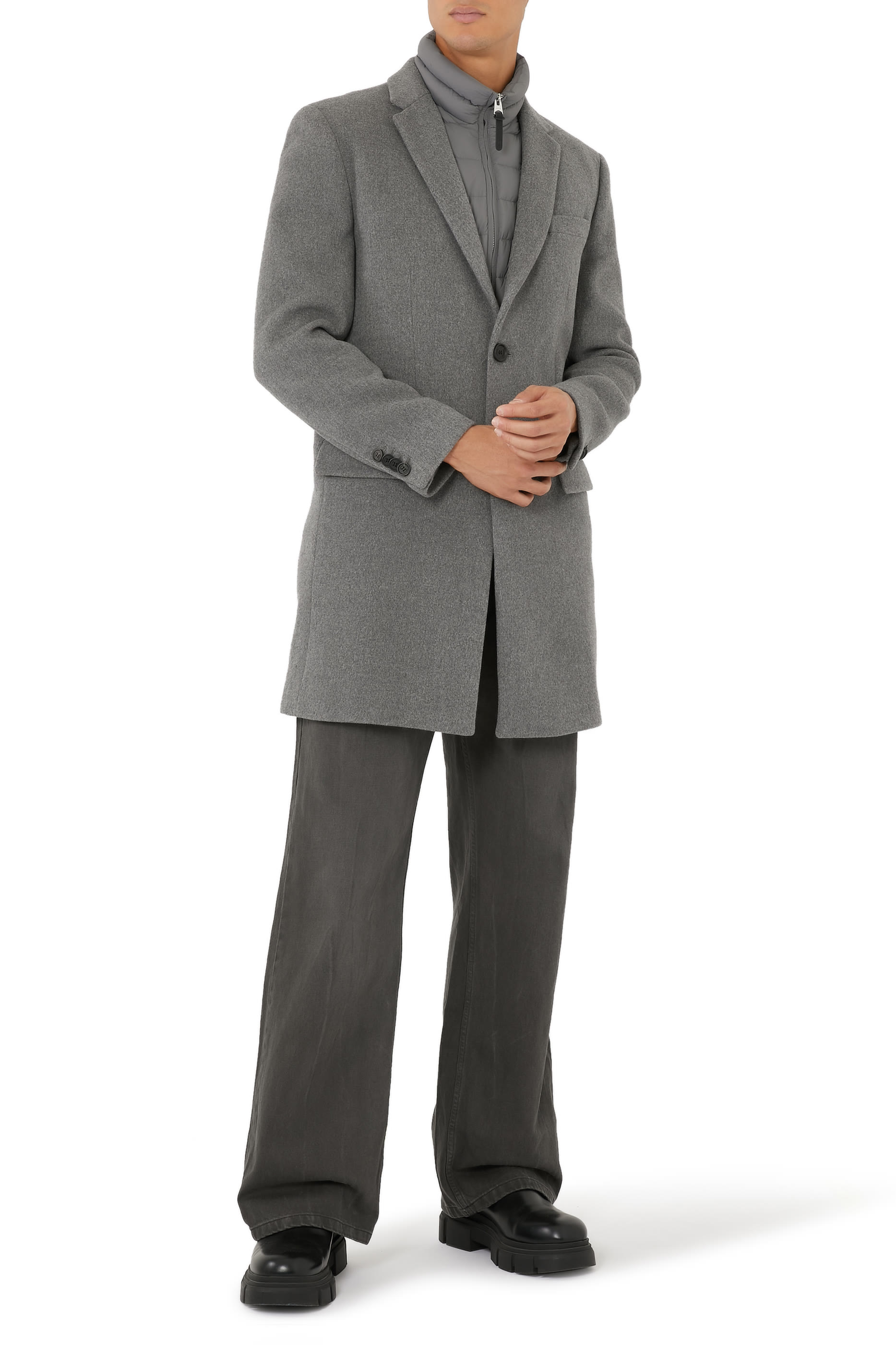 بنطال جينز بقصة فضفاضة