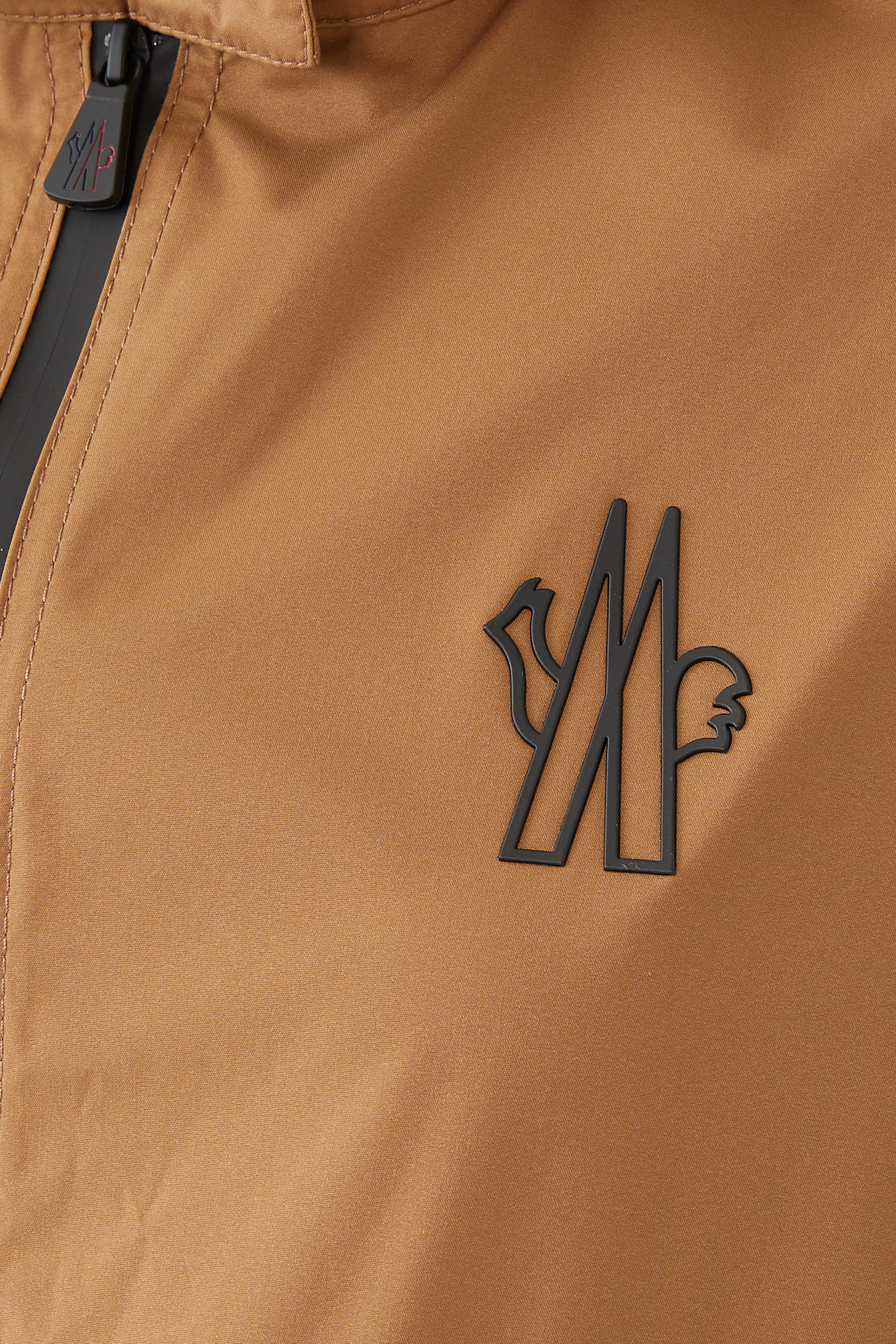 كاب فوراساي بغطاء للرأس